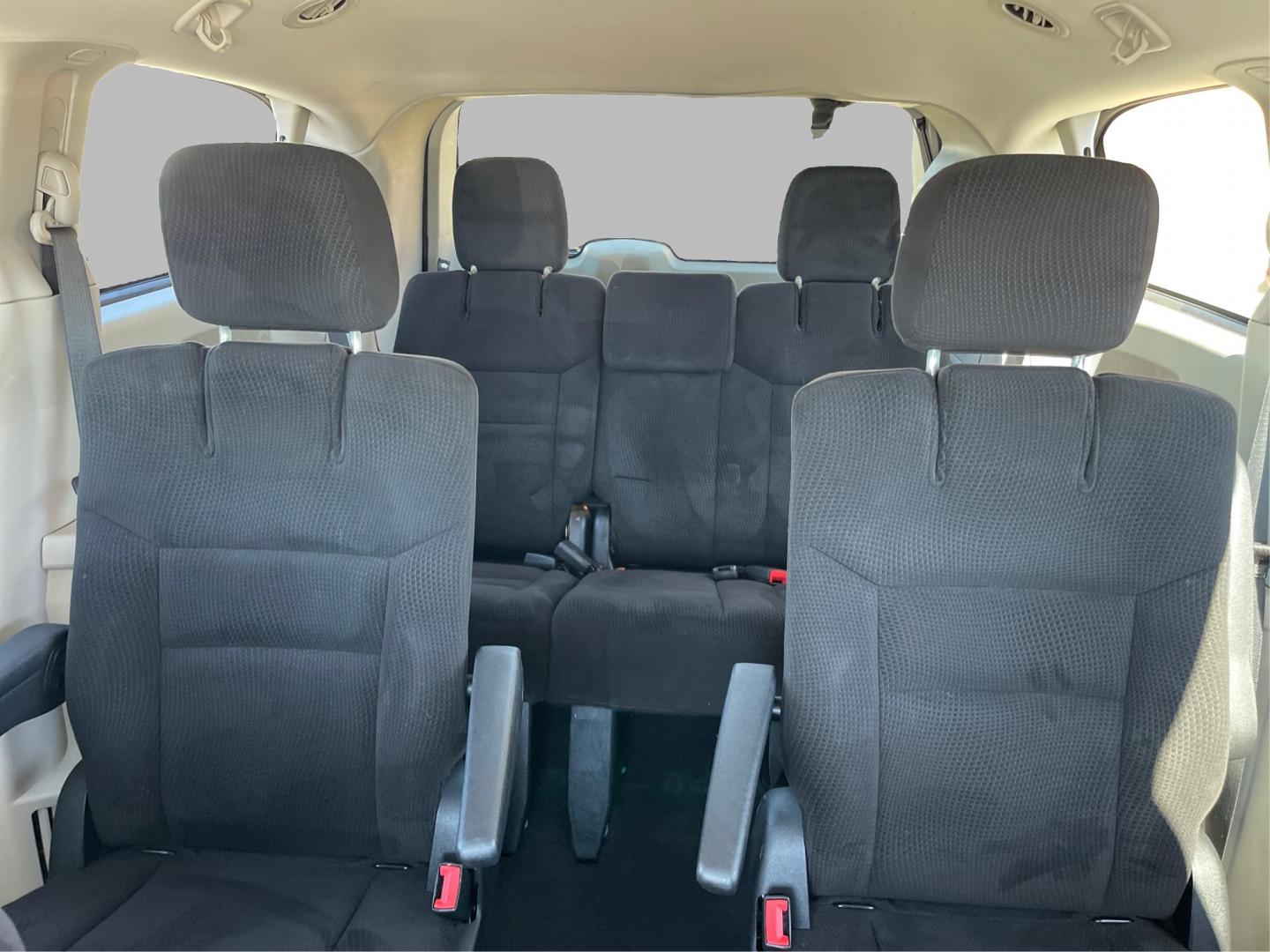 2014 Dodge Grand Caravan SXT (2C4RDGCG4ER) with an 3.6L V-6 DOHC engine, located at 1951 S Dayton Lakeview Rd., New Carlisle, OH, 45344, (937) 908-9800, 39.890999, -84.050255 - Photo#13