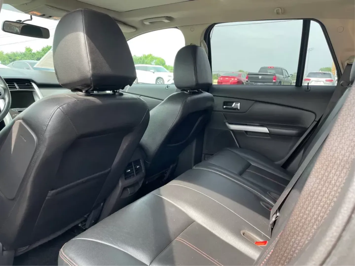 2014 Ford Edge SEL (2FMDK3JC2EB) with an Other engine, located at 1230 East Main St, Xenia, OH, 45385, (937) 908-9800, 39.688042, -83.910538 - Photo#9