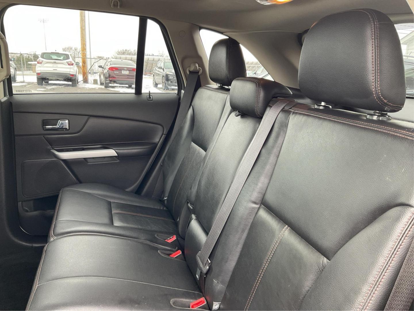 2014 Ford Edge SEL AWD (2FMDK4JC9EB) with an 3.5L V6 DOHC 24V engine, 6-Speed Automatic transmission, located at 401 Woodman Dr, Riverside, OH, 45431, (937) 908-9800, 39.761024, -84.120956 - Photo#9
