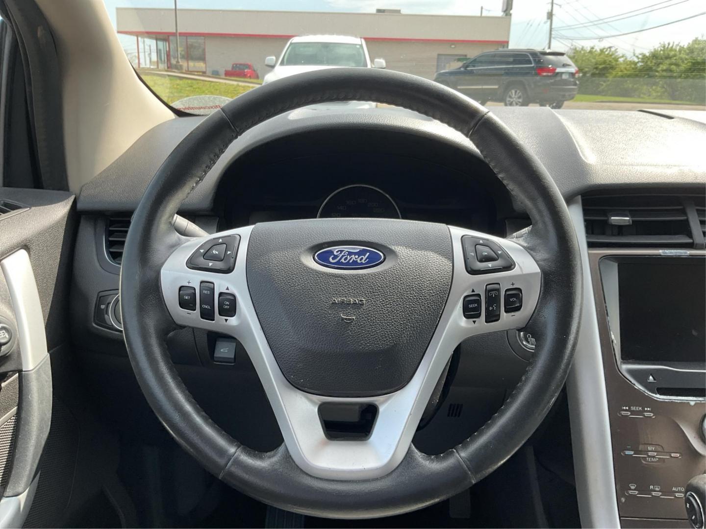 2014 Ford Edge SEL (2FMDK4JC8EB) with an 3.5L V-6 DOHC engine, located at 880 E. National Road, OH, 45377, (937) 908-9800, 39.891918, -84.183975 - Photo#15
