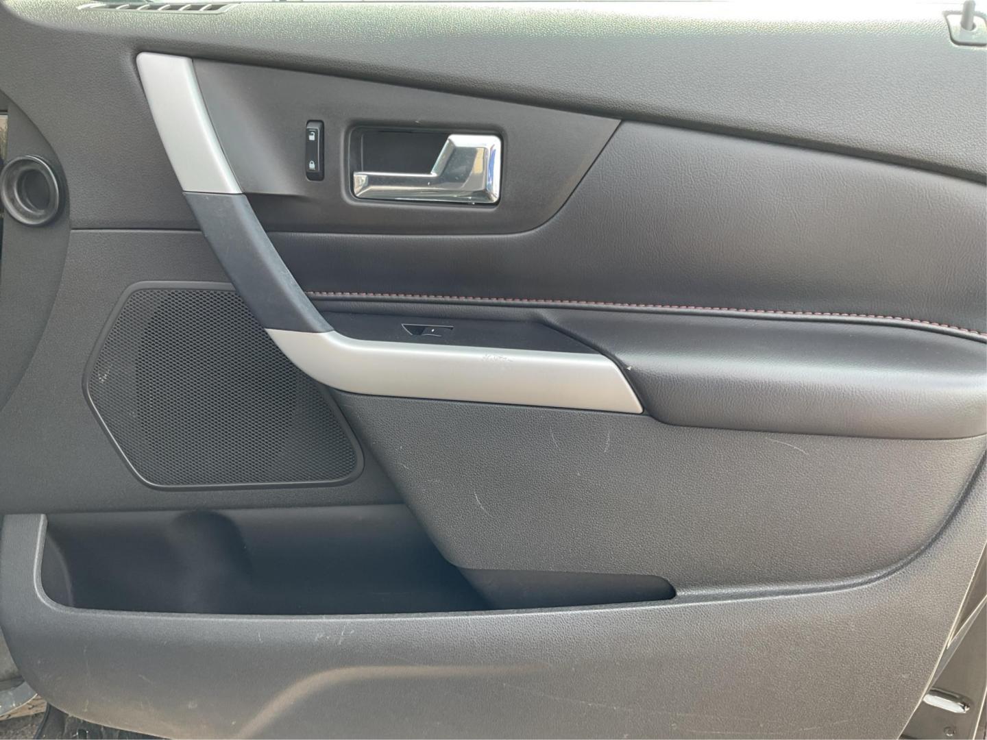2014 Ford Edge SEL (2FMDK4JC8EB) with an 3.5L V-6 DOHC engine, located at 880 E. National Road, OH, 45377, (937) 908-9800, 39.891918, -84.183975 - Photo#19