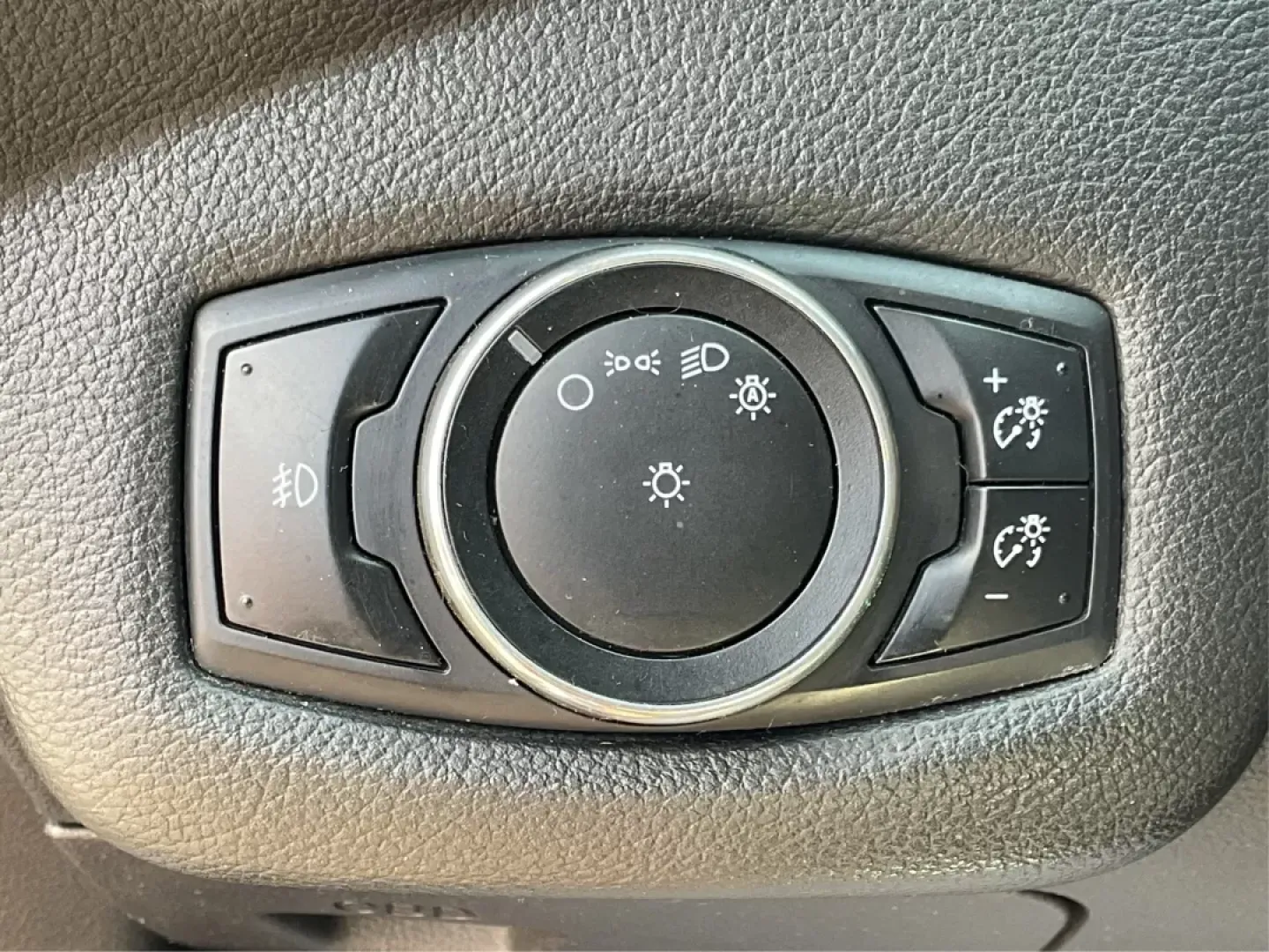 2014 Buick Verano Base (1G4PP5SKXE4) with an Other engine, located at 4508 South Dixie Dr, Moraine, OH, 45439, (937) 908-9800, 39.807072, -84.031563 - Photo#17