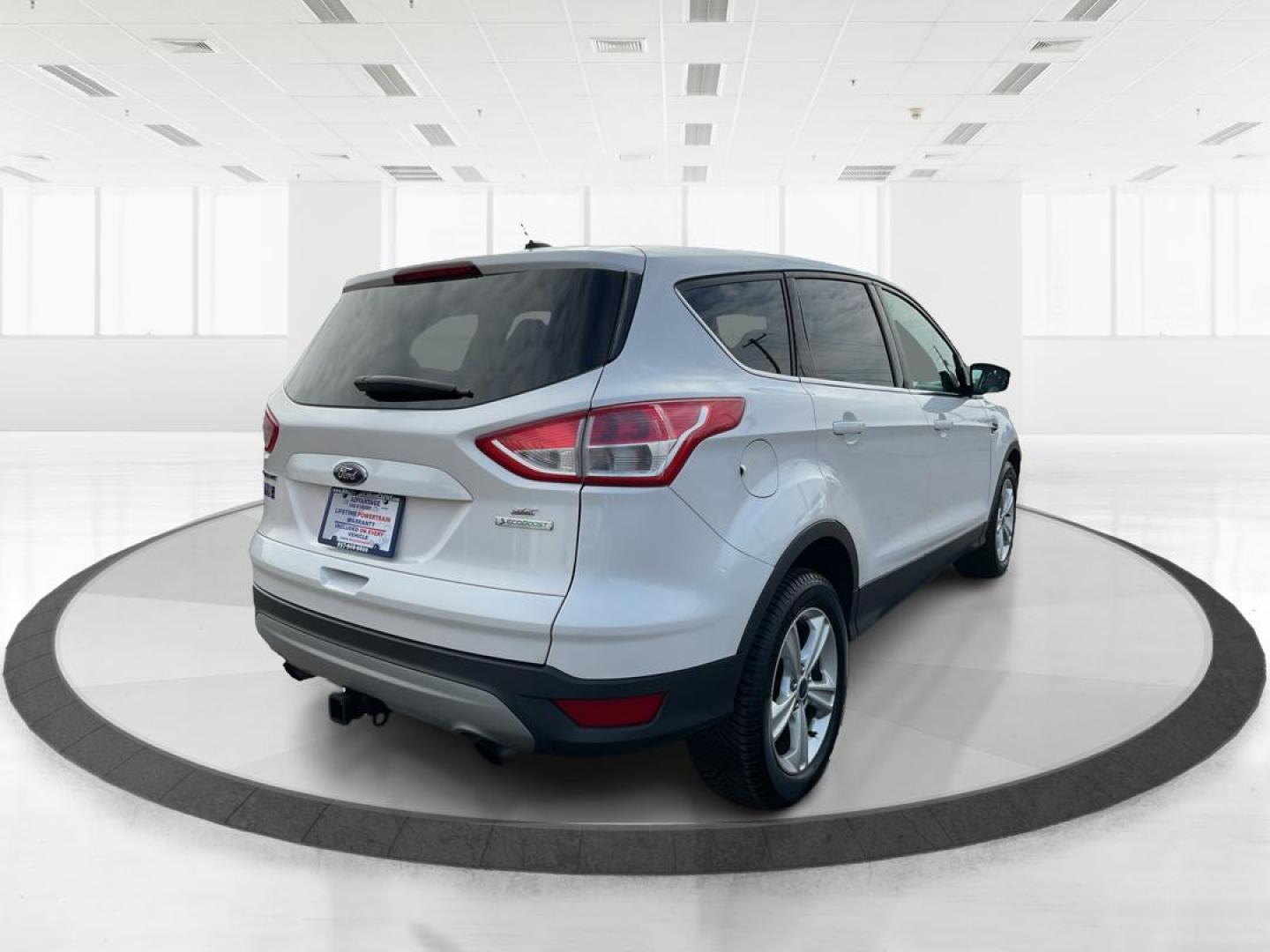 2014 Ford Escape SE (1FMCU0G94EU) with an EcoBoost 1.6L I-4 gasoline direct injection engine, located at 401 Woodman Dr, Riverside, OH, 45431, (937) 908-9800, 39.761024, -84.120956 - Photo#2