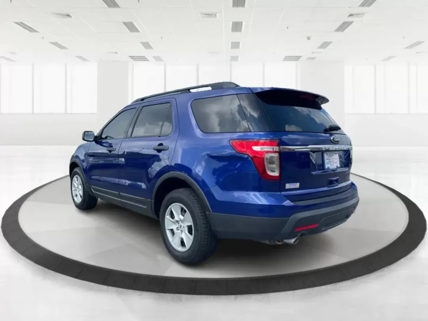2014 Ford Explorer Base (1FM5K8B84EG) with an Other engine, located at 1230 East Main St, Xenia, OH, 45385, (937) 908-9800, 39.688042, -83.910538 - Photo#4