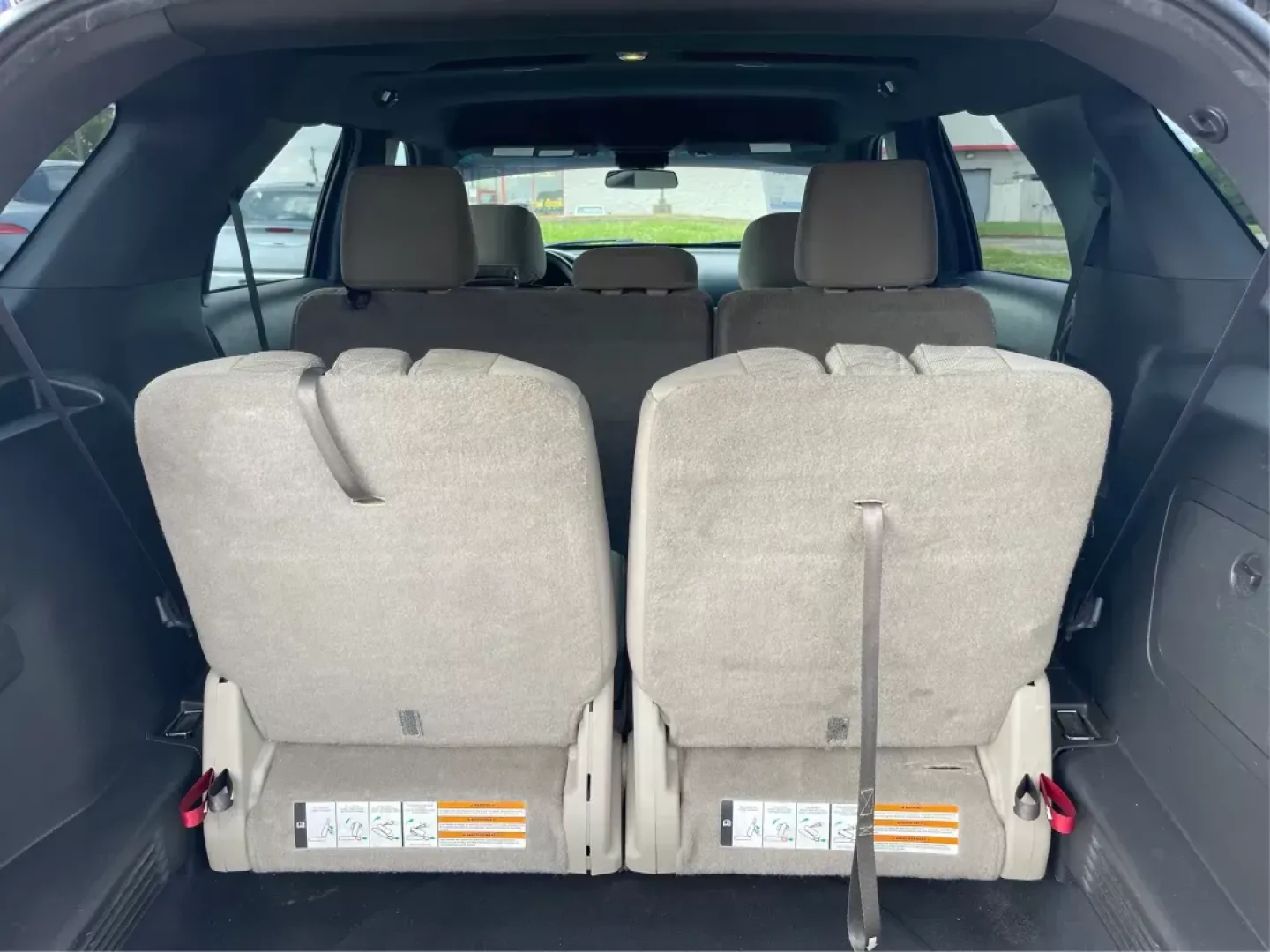 2014 Ford Explorer Base (1FM5K8B84EG) with an Other engine, located at 1230 East Main St, Xenia, OH, 45385, (937) 908-9800, 39.688042, -83.910538 - Photo#10