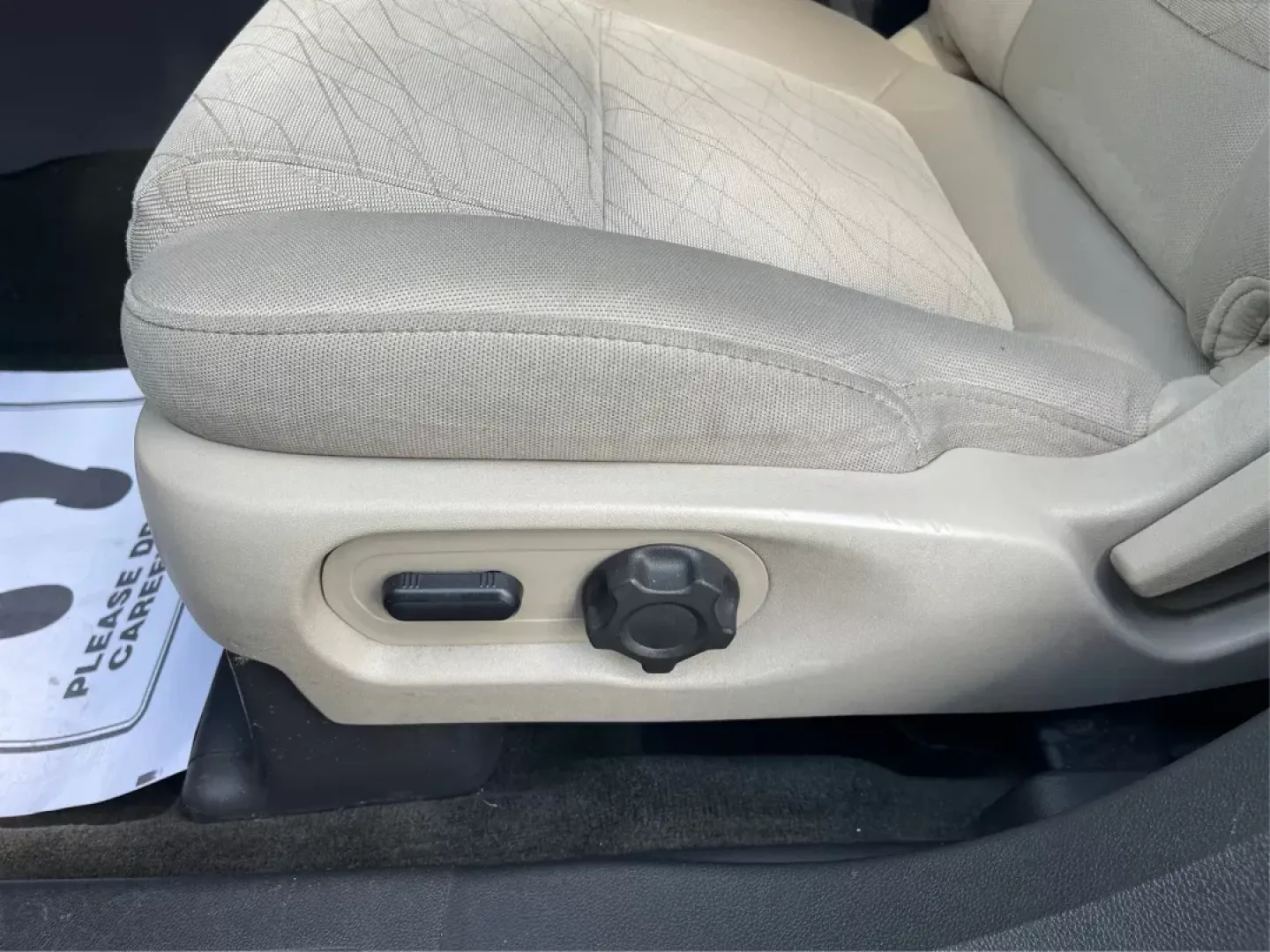2014 Ford Explorer Base (1FM5K8B84EG) with an Other engine, located at 1230 East Main St, Xenia, OH, 45385, (937) 908-9800, 39.688042, -83.910538 - Photo#16