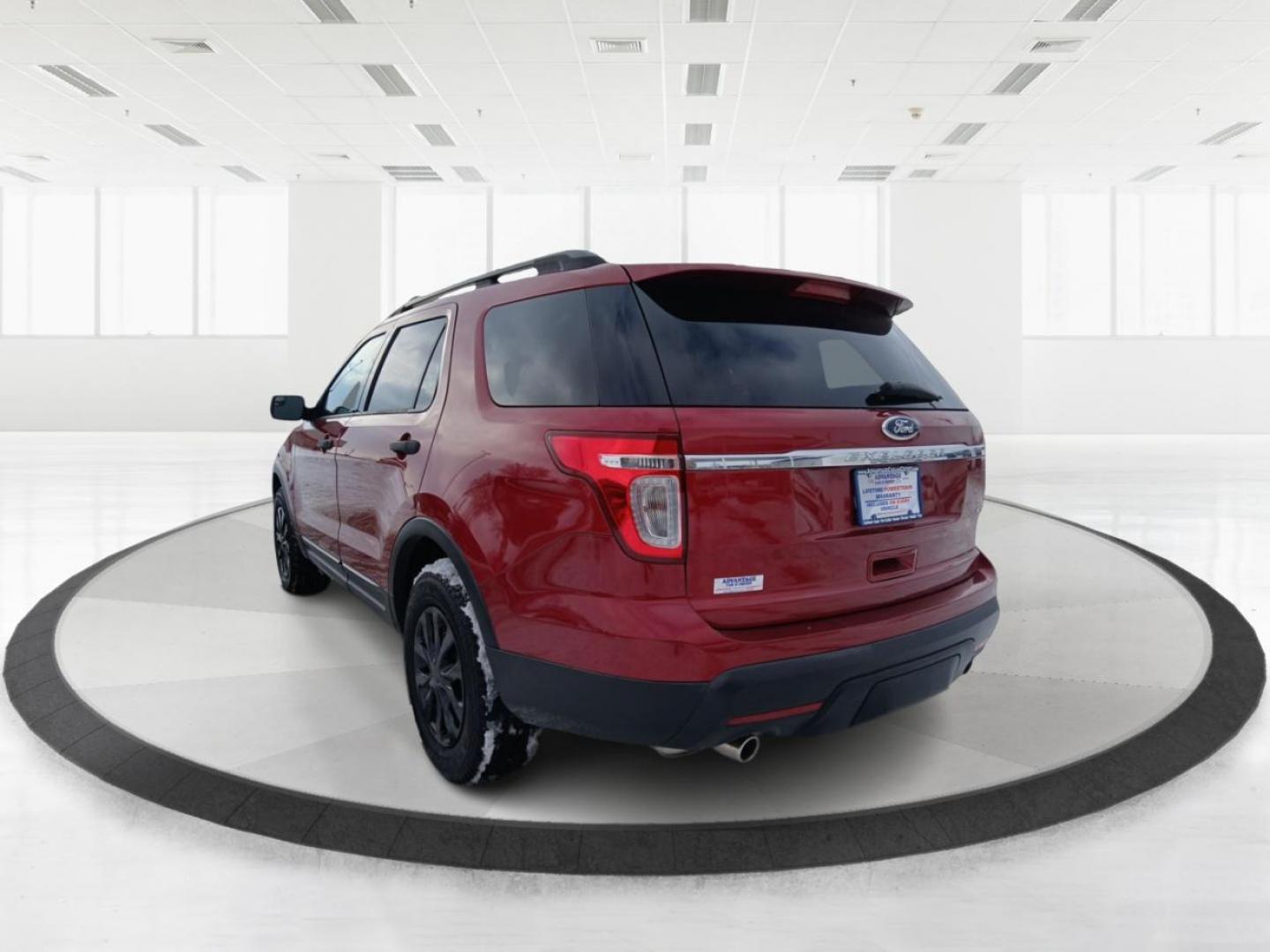 2014 Ruby Red Met Tinted CC Ford Explorer Base 4WD (1FM5K8B80EG) with an 3.5L V6 DOHC 24V engine, 6-Speed Automatic transmission, located at 401 Woodman Dr, Riverside, OH, 45431, (937) 908-9800, 39.761024, -84.120956 - Photo#4