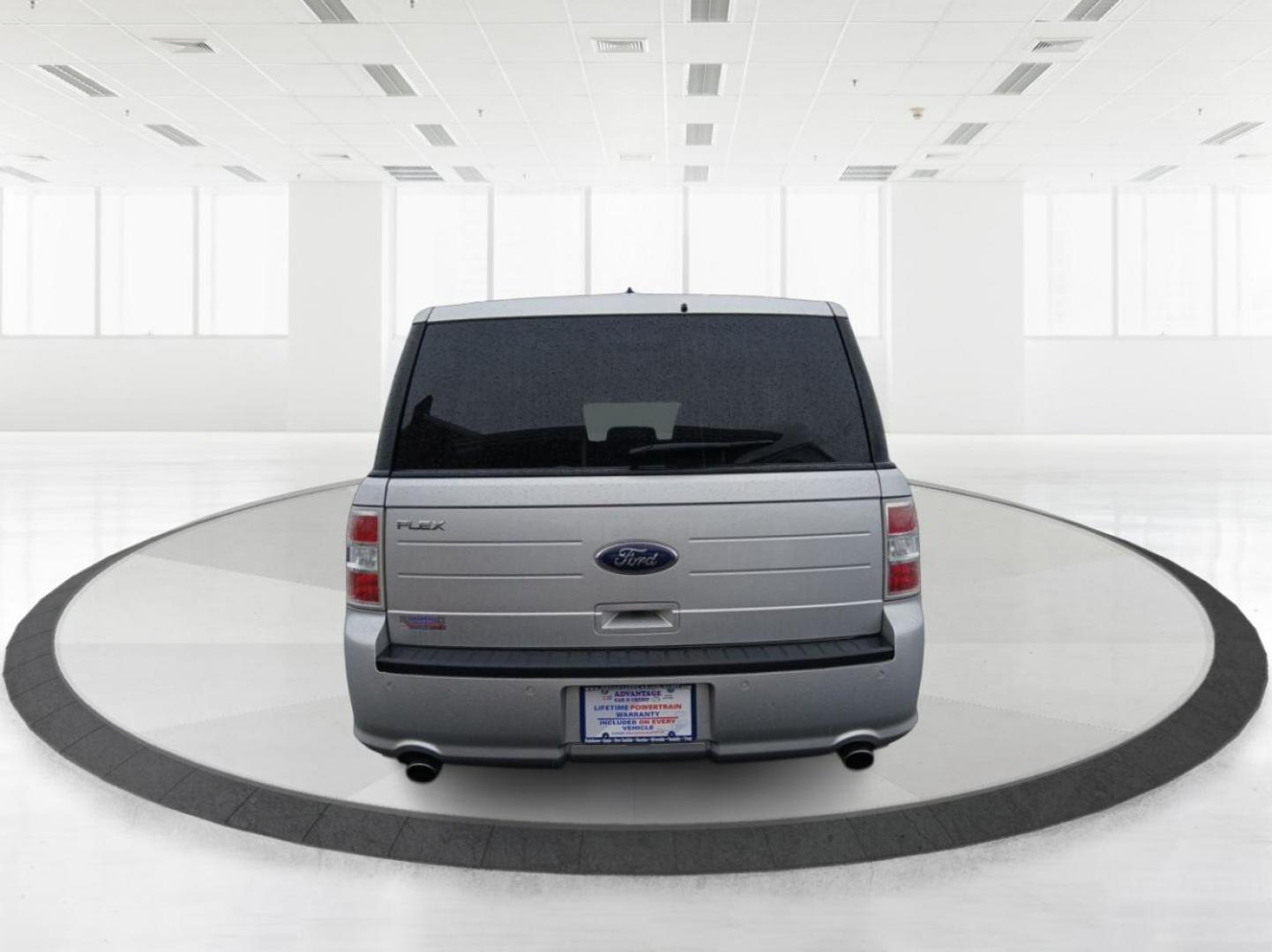 2014 Ford Flex SE FWD (2FMGK5B8XEB) with an 3.5L V6 DOHC 24V engine, 6-Speed Automatic Overdrive transmission, located at 1184 Kauffman Ave, Fairborn, OH, 45324, (937) 908-9800, 39.807072, -84.031563 - Photo#3