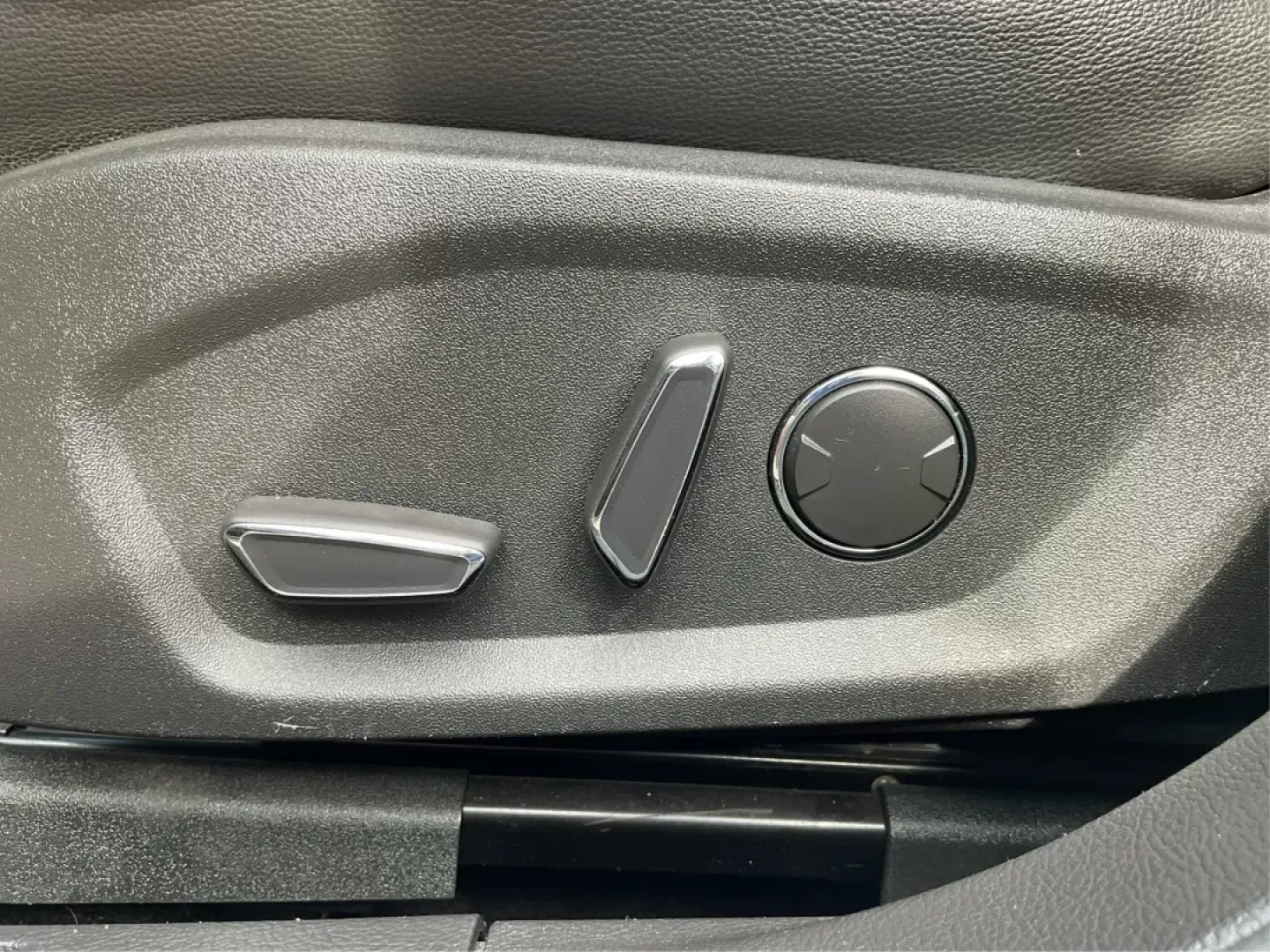 2014 Ford Fusion SE (3FA6P0H9XER) with an Other engine, located at 8750 N County Rd 25A, Piqua, OH, 45356, (937) 908-9800, 40.164391, -84.232513 - Photo#18