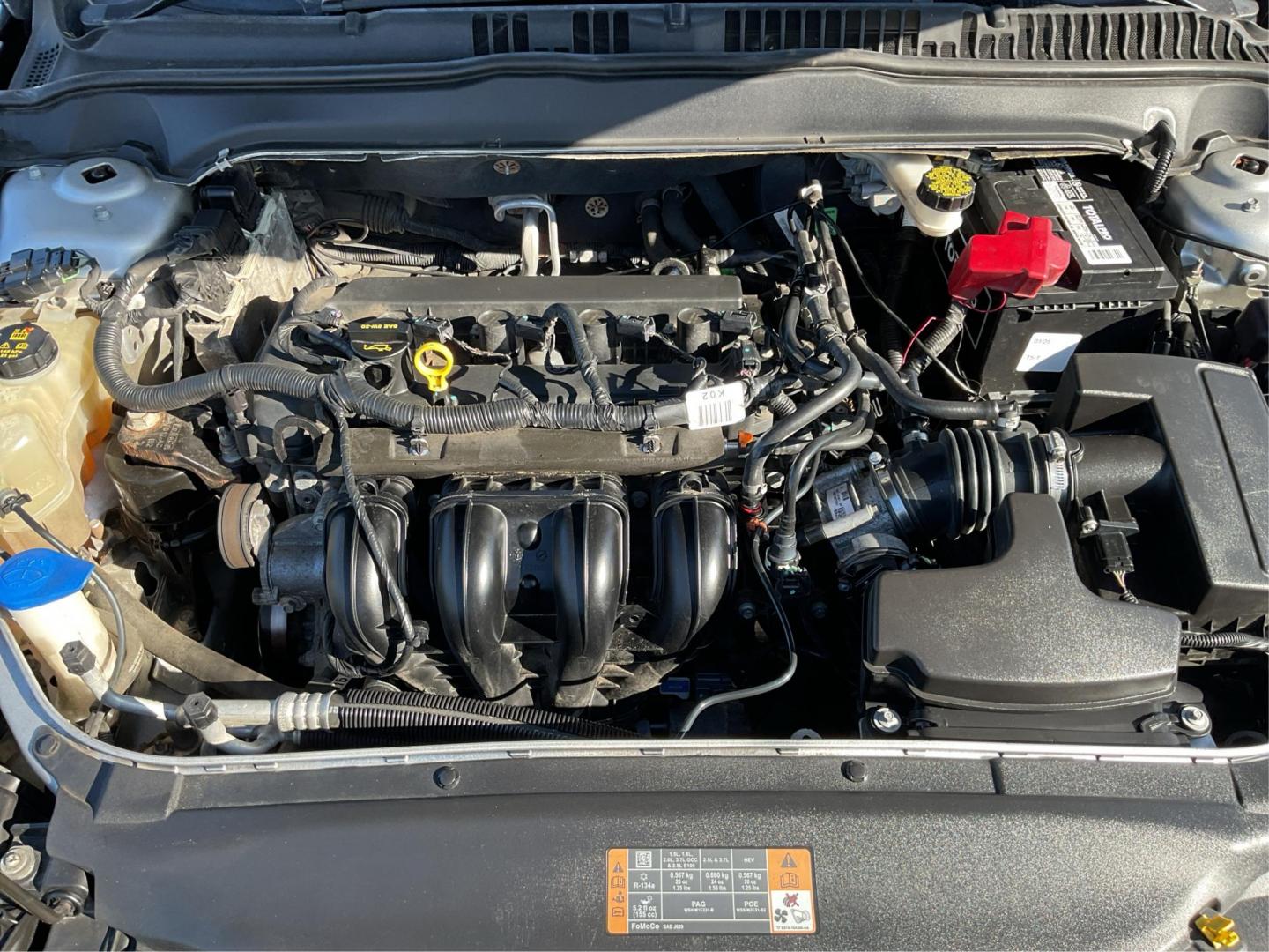2014 Ingot Silver Ford Fusion SE (1FA6P0H76E5) with an 2.5L L4 DOHC 16V engine, located at 1184 Kauffman Ave, Fairborn, OH, 45324, (937) 908-9800, 39.807072, -84.031563 - Photo#10