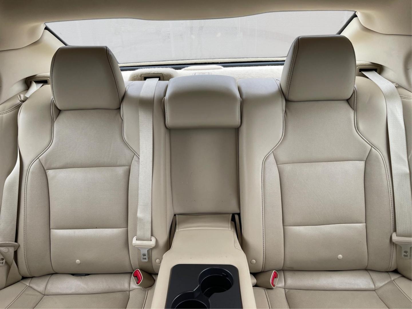 2014 Deep Impact Blue Metallic Ford Taurus Limited AWD (1FAHP2J86EG) with an 3.5L V6 DOHC 24V engine, 6-Speed Automatic transmission, located at 4508 South Dixie Dr, Moraine, OH, 45439, (937) 908-9800, 39.807072, -84.031563 - Photo#11