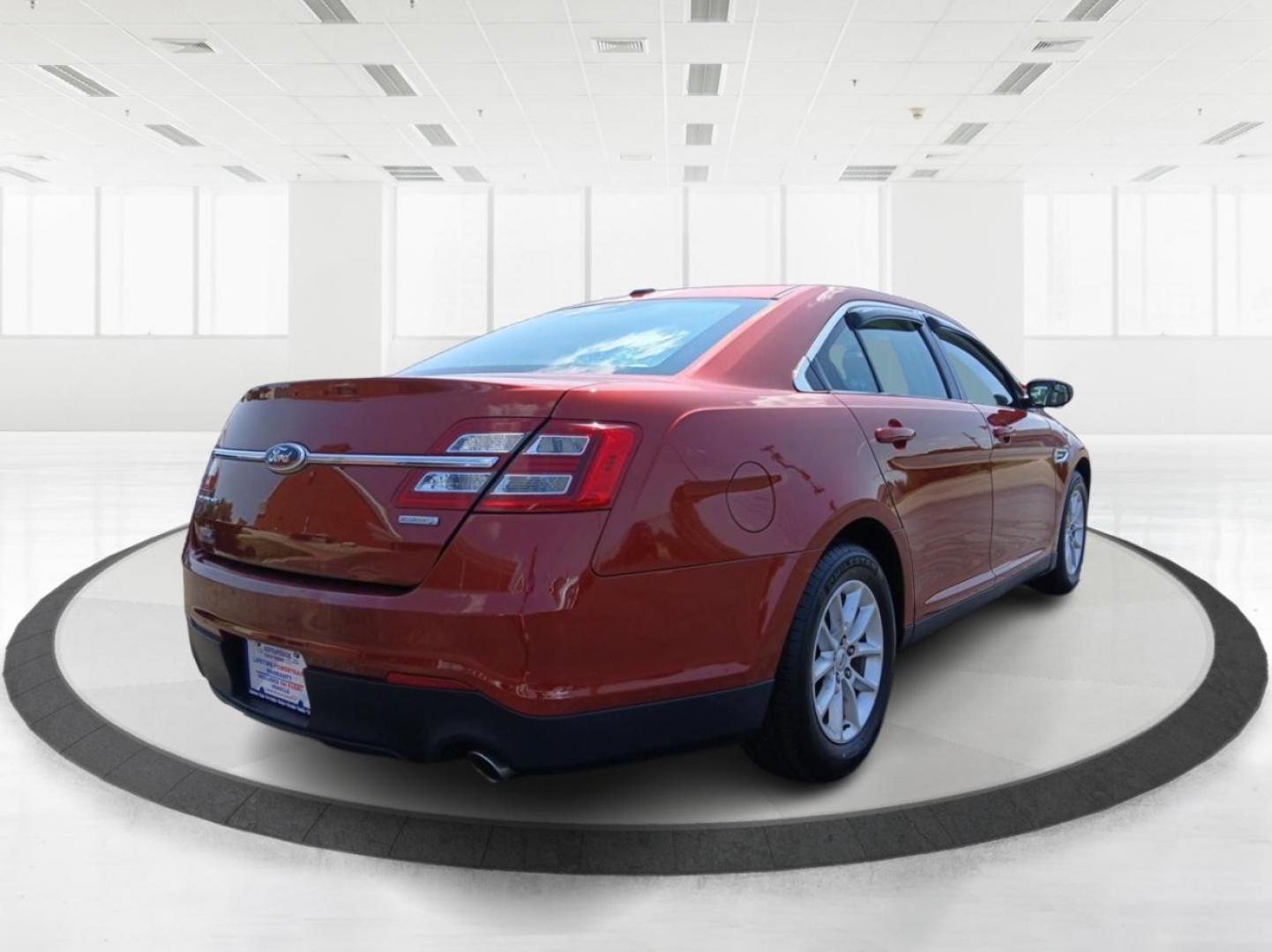2014 Ford Taurus SE FWD (1FAHP2D88EG) with an 3.5L V6 DOHC 24V engine, 6-Speed Automatic transmission, located at 1951 S Dayton Lakeview Rd., New Carlisle, OH, 45344, (937) 908-9800, 39.890999, -84.050255 - Photo#2