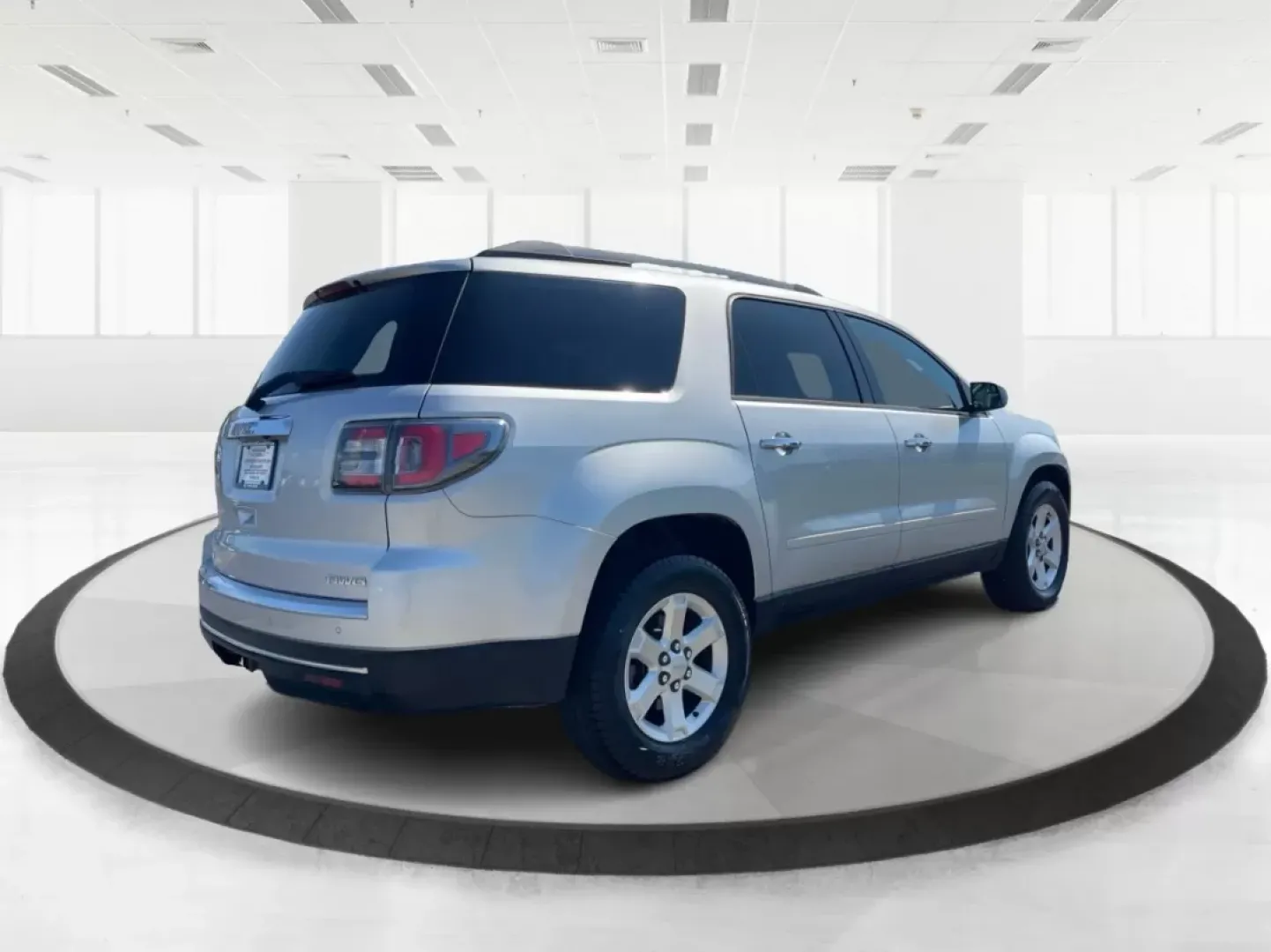 2014 GMC Acadia SLE-2 AWD (1GKKVPKD1EJ) with an 3.6L V6 DOHC 24V engine, 6-Speed Automatic transmission, located at 1099 N County Rd 25A , Troy, OH, 45373, (937) 908-9800, 40.057041, -84.215462 - Photo#2