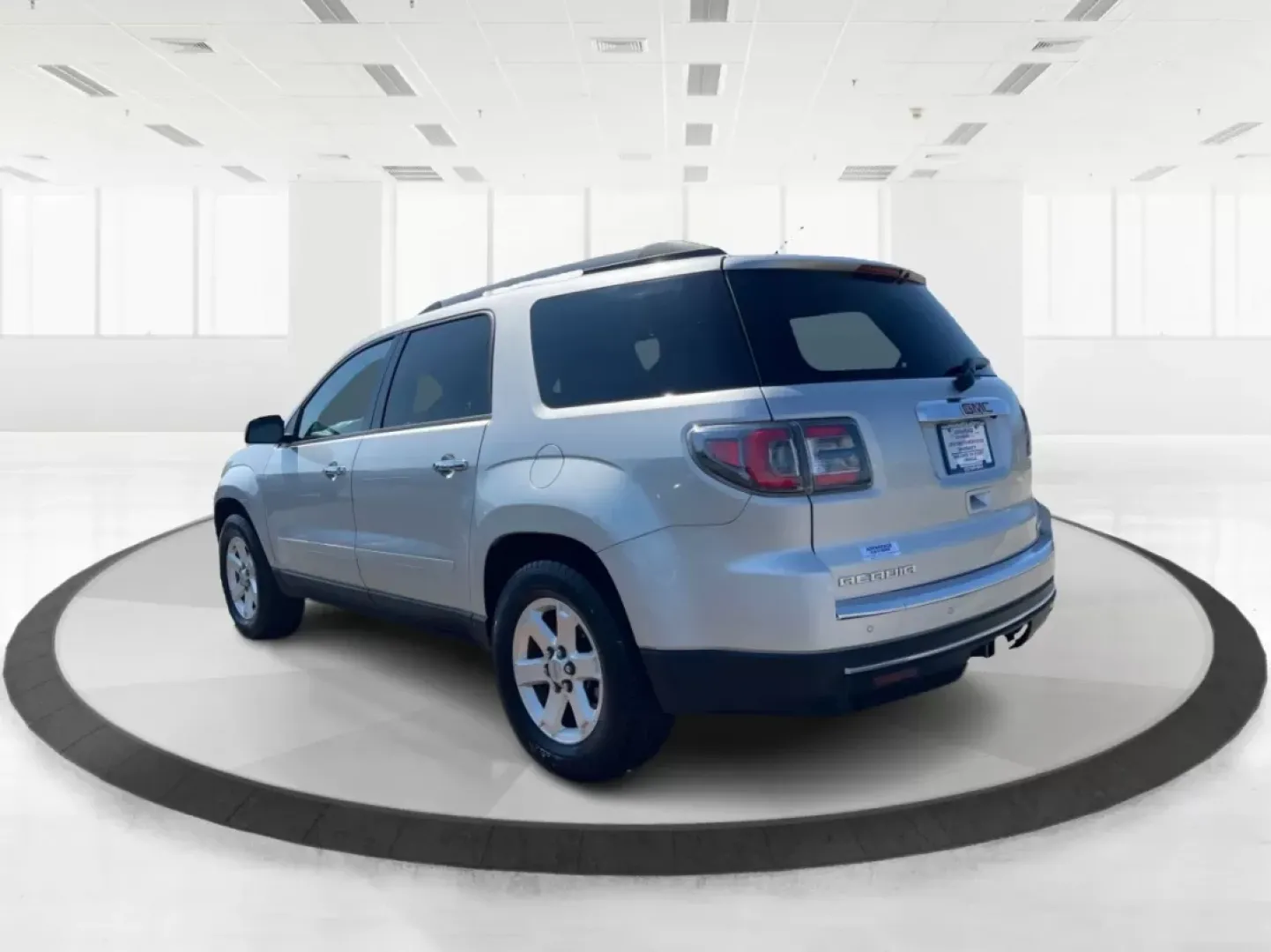 2014 GMC Acadia SLE-2 AWD (1GKKVPKD1EJ) with an 3.6L V6 DOHC 24V engine, 6-Speed Automatic transmission, located at 1099 N County Rd 25A , Troy, OH, 45373, (937) 908-9800, 40.057041, -84.215462 - Photo#4