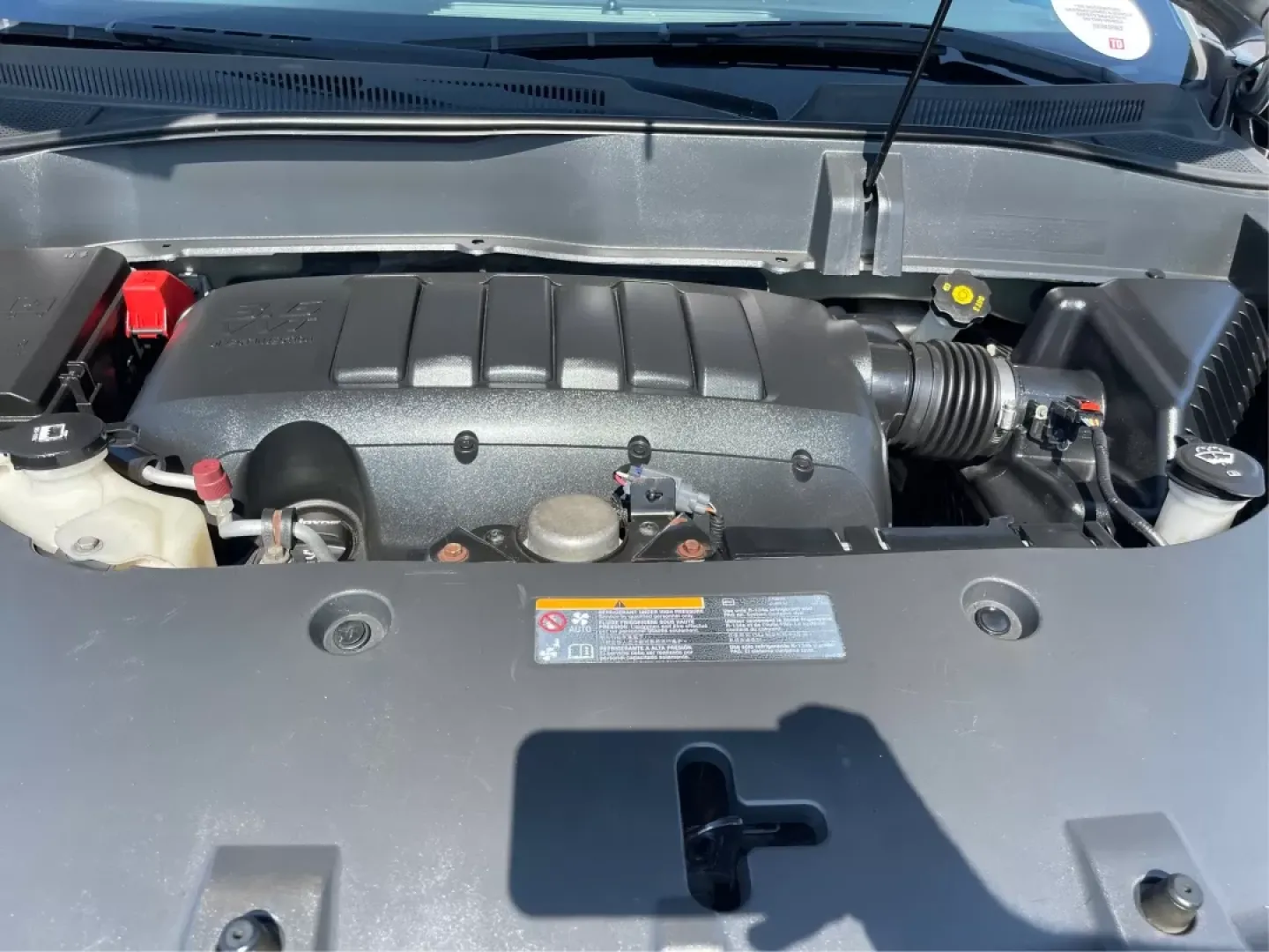 2014 GMC Acadia SLE-2 AWD (1GKKVPKD1EJ) with an 3.6L V6 DOHC 24V engine, 6-Speed Automatic transmission, located at 1099 N County Rd 25A , Troy, OH, 45373, (937) 908-9800, 40.057041, -84.215462 - Photo#10