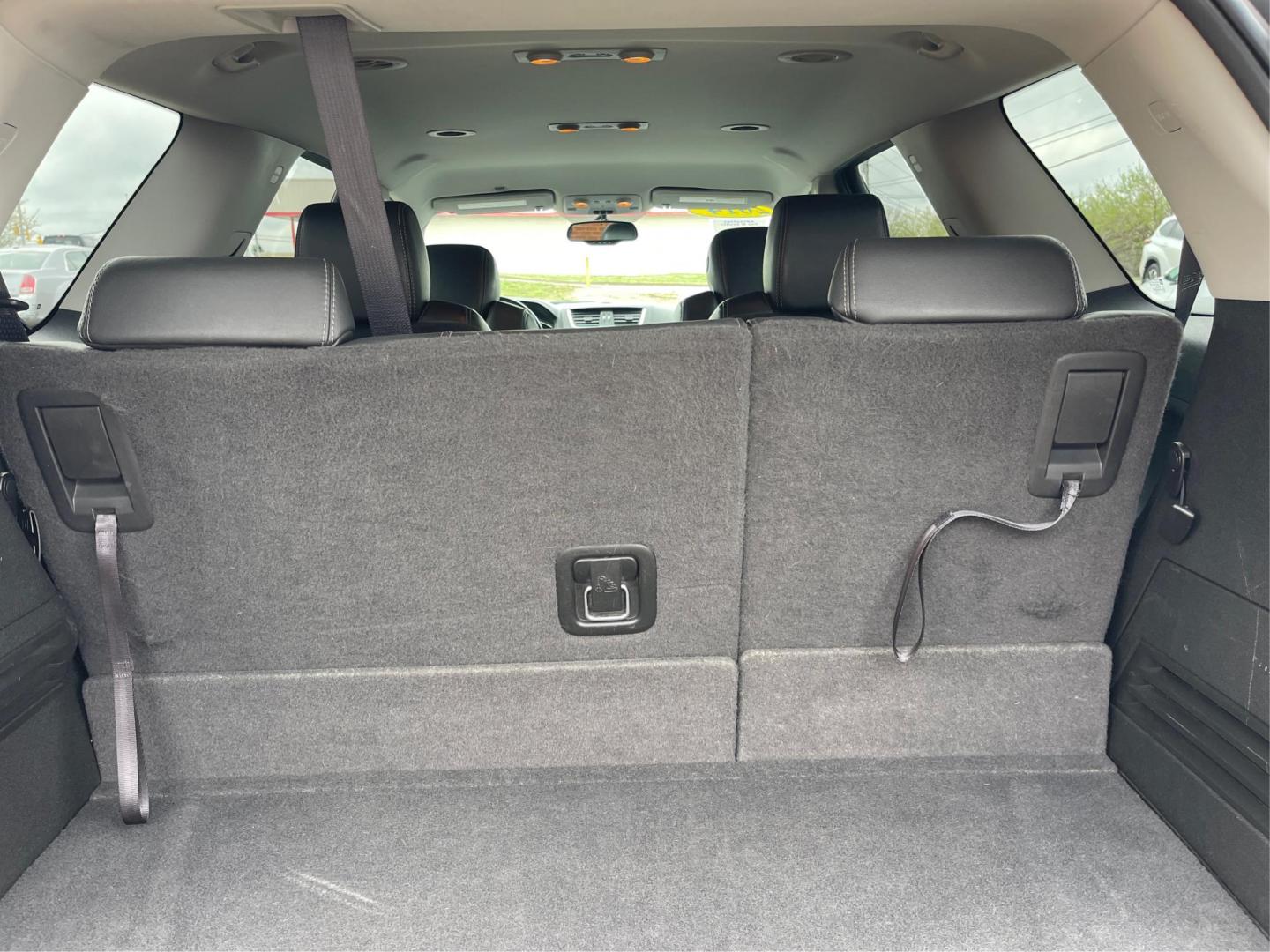 2014 GMC Acadia SLT-1 (1GKKVRKD2EJ) with an 3.6L V-6 gasoline direct injection engine, located at 1099 N County Rd 25A , Troy, OH, 45373, (937) 908-9800, 40.057041, -84.215462 - Photo#11