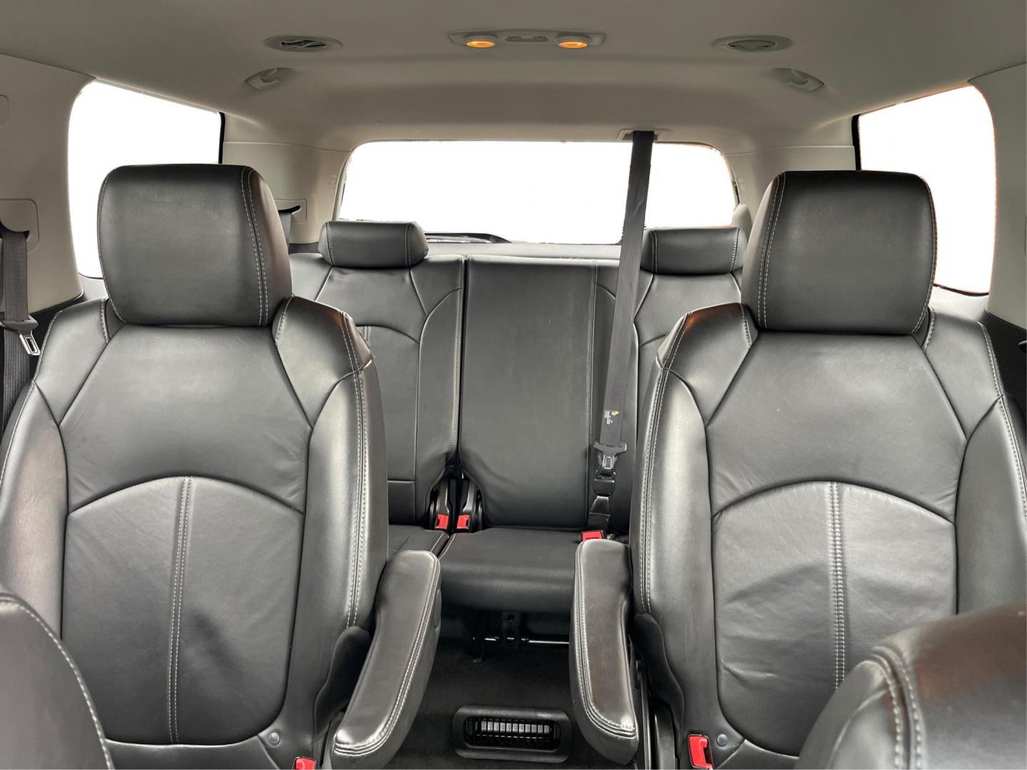 2014 GMC Acadia SLT-1 (1GKKVRKD2EJ) with an 3.6L V-6 gasoline direct injection engine, located at 1099 N County Rd 25A , Troy, OH, 45373, (937) 908-9800, 40.057041, -84.215462 - Photo#13