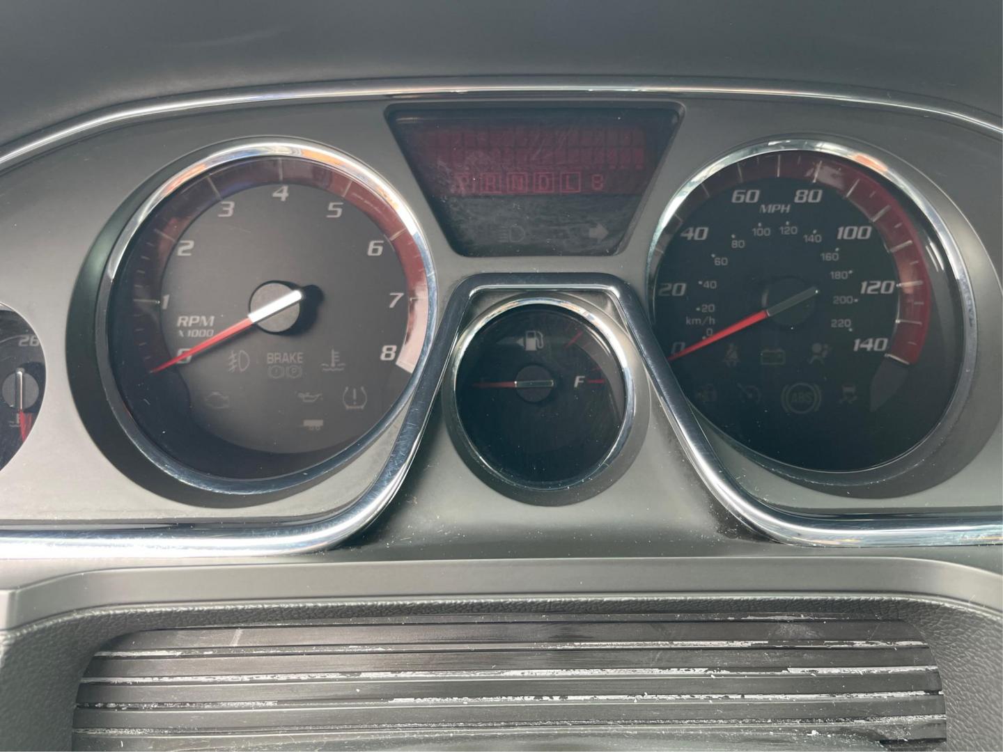 2014 GMC Acadia SLT-1 (1GKKVRKD2EJ) with an 3.6L V-6 gasoline direct injection engine, located at 1099 N County Rd 25A , Troy, OH, 45373, (937) 908-9800, 40.057041, -84.215462 - Photo#14
