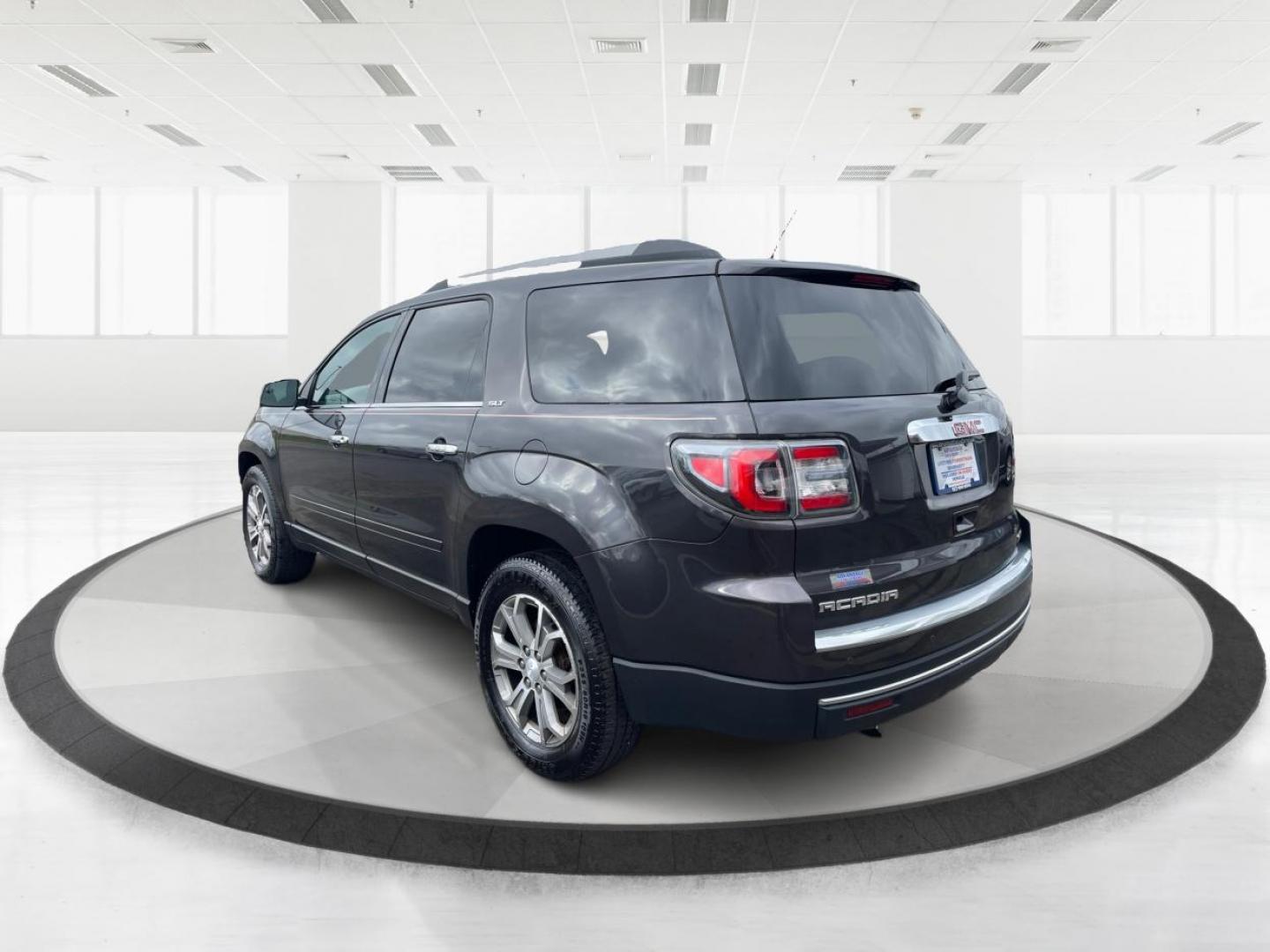 2014 GMC Acadia SLT-1 (1GKKVRKD2EJ) with an 3.6L V-6 gasoline direct injection engine, located at 1099 N County Rd 25A , Troy, OH, 45373, (937) 908-9800, 40.057041, -84.215462 - Photo#4