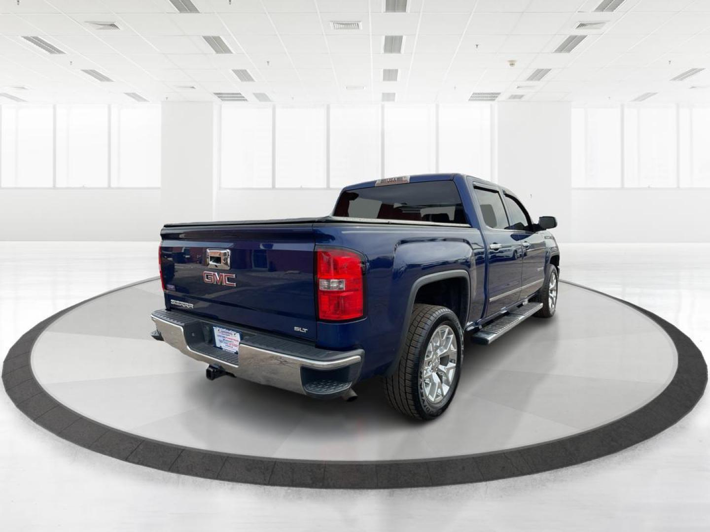 2014 GMC Sierra 1500 SLT (3GTU2VEC5EG) with an Vortec 6.2L V-8 gasoline direct injection engine, located at 1230 East Main St, Xenia, OH, 45385, (937) 908-9800, 39.688042, -83.910538 - Photo#2