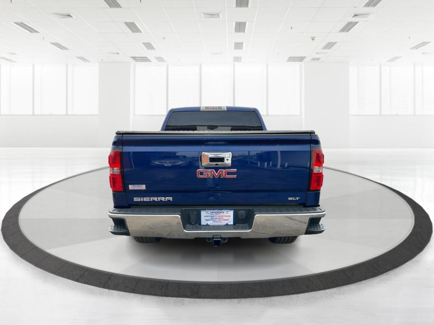 2014 GMC Sierra 1500 SLT (3GTU2VEC5EG) with an Vortec 6.2L V-8 gasoline direct injection engine, located at 1230 East Main St, Xenia, OH, 45385, (937) 908-9800, 39.688042, -83.910538 - Photo#3