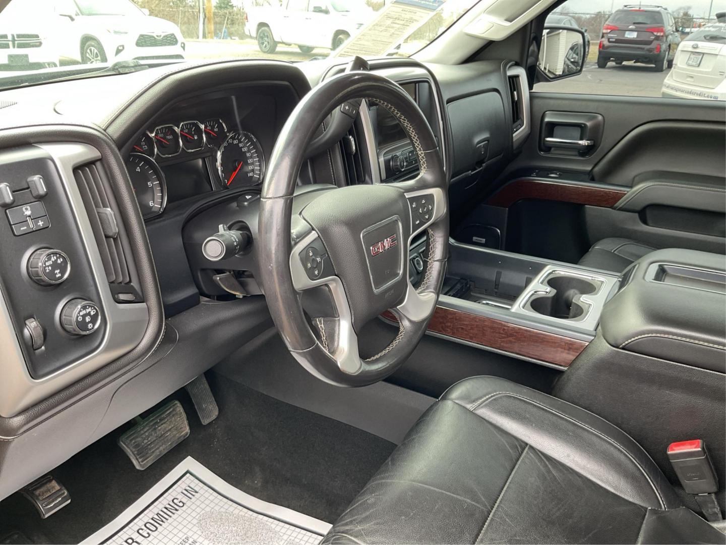2014 GMC Sierra 1500 SLT (3GTU2VEC5EG) with an Vortec 6.2L V-8 gasoline direct injection engine, located at 1230 East Main St, Xenia, OH, 45385, (937) 908-9800, 39.688042, -83.910538 - Photo#8