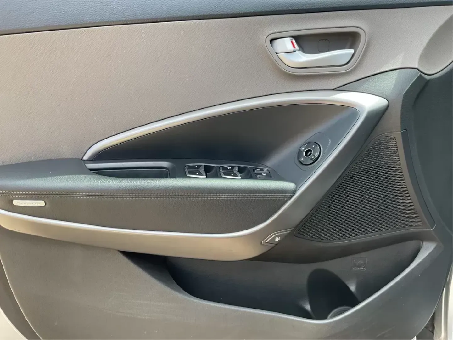 2014 Moonstone Silver Hyundai Santa Fe Sport 2.4 AWD (5XYZUDLB6EG) with an 2.4L L4 DOHC 16V engine, 6-Speed Automatic transmission, located at 8750 N County Rd 25A, Piqua, OH, 45356, (937) 908-9800, 40.164391, -84.232513 - Photo#16