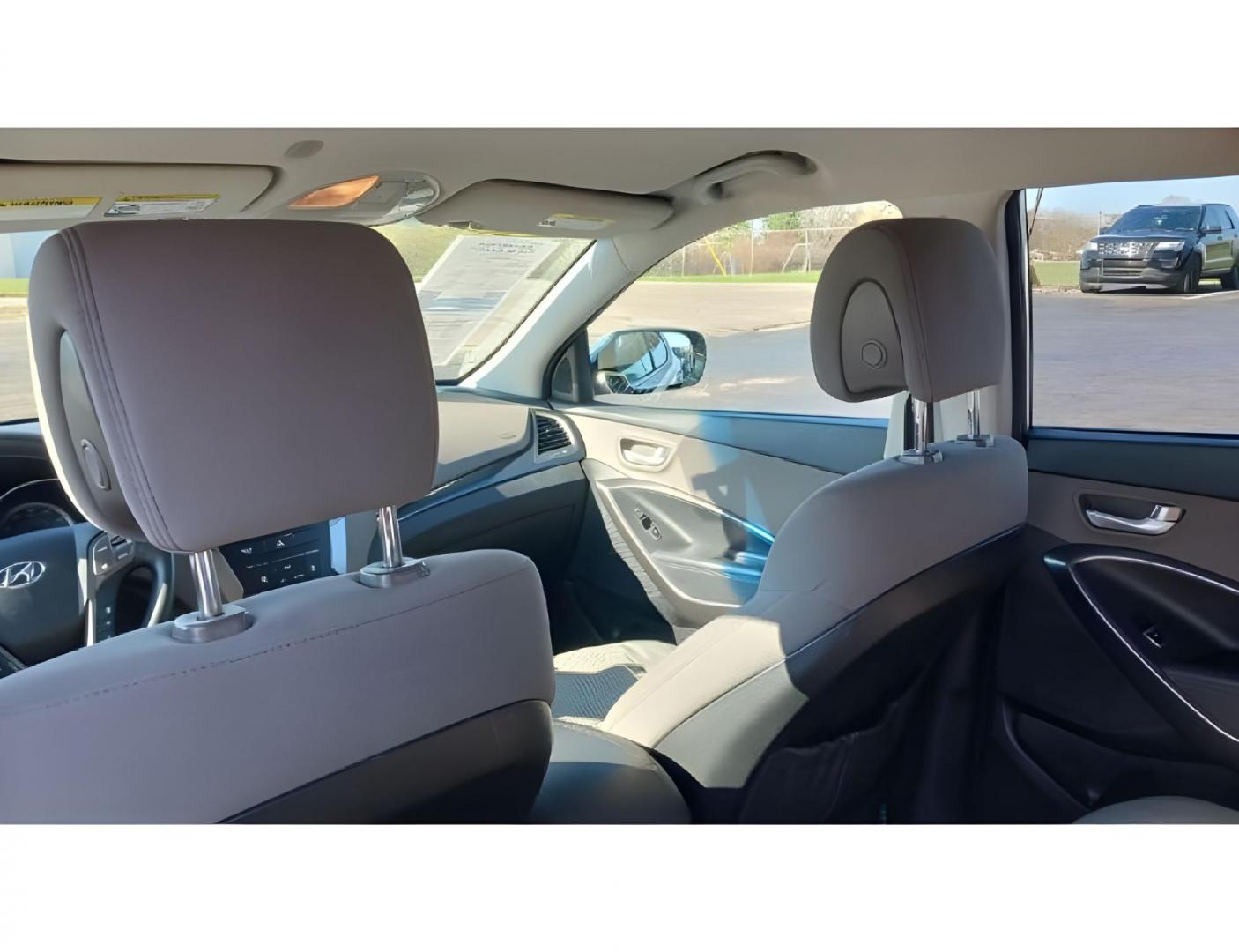 2014 Hyundai Santa Fe Sport 2.4 FWD (5XYZT3LB5EG) with an 2.4L L4 DOHC 16V engine, 6-Speed Automatic transmission, located at 1951 S Dayton Lakeview Rd., New Carlisle, OH, 45344, (937) 908-9800, 39.890999, -84.050255 - Photo#9