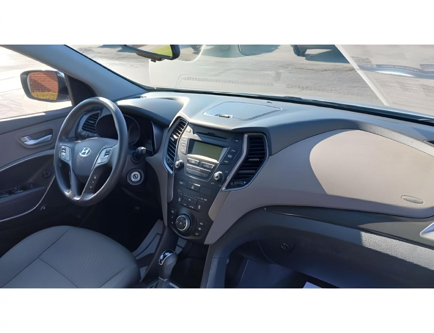 2014 Hyundai Santa Fe Sport 2.4 FWD (5XYZT3LB5EG) with an 2.4L L4 DOHC 16V engine, 6-Speed Automatic transmission, located at 1951 S Dayton Lakeview Rd., New Carlisle, OH, 45344, (937) 908-9800, 39.890999, -84.050255 - Photo#8