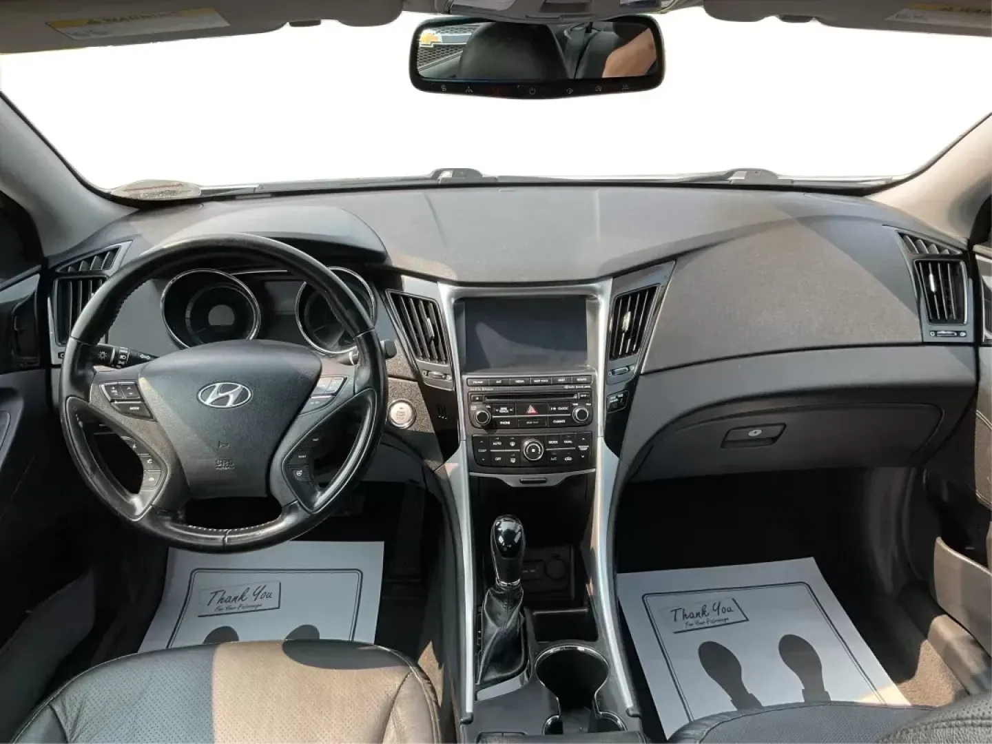 2014 Hyundai Sonata Limited (5NPEC4AC8EH) with an 2.4L I-4 gasoline direct injection engine, located at 1230 East Main St, Xenia, OH, 45385, (937) 908-9800, 39.688042, -83.910538 - Photo#19