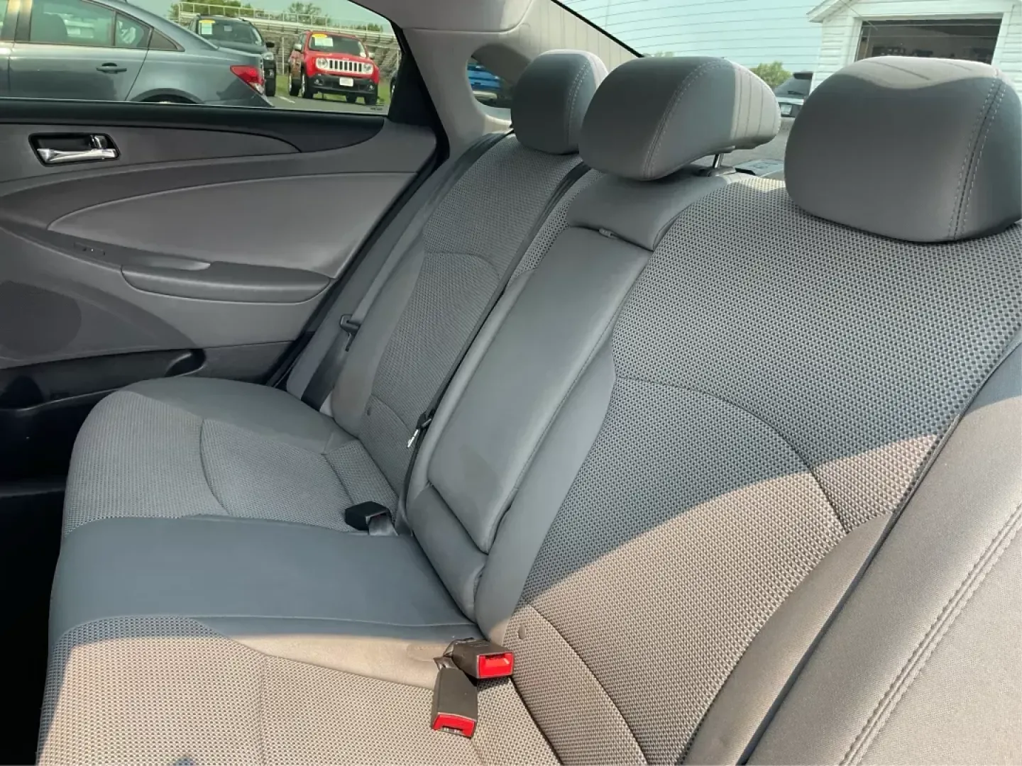 2014 Hyundai Sonata GLS (5NPEB4AC8EH) with an 2.4L I-4 gasoline direct injection engine, located at 401 Woodman Dr, Riverside, OH, 45431, (937) 908-9800, 39.761024, -84.120956 - Photo#9