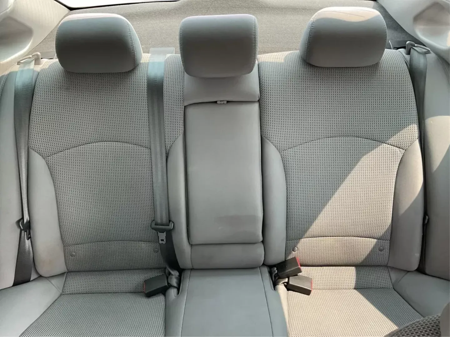 2014 Hyundai Sonata GLS (5NPEB4AC8EH) with an 2.4L I-4 gasoline direct injection engine, located at 401 Woodman Dr, Riverside, OH, 45431, (937) 908-9800, 39.761024, -84.120956 - Photo#13