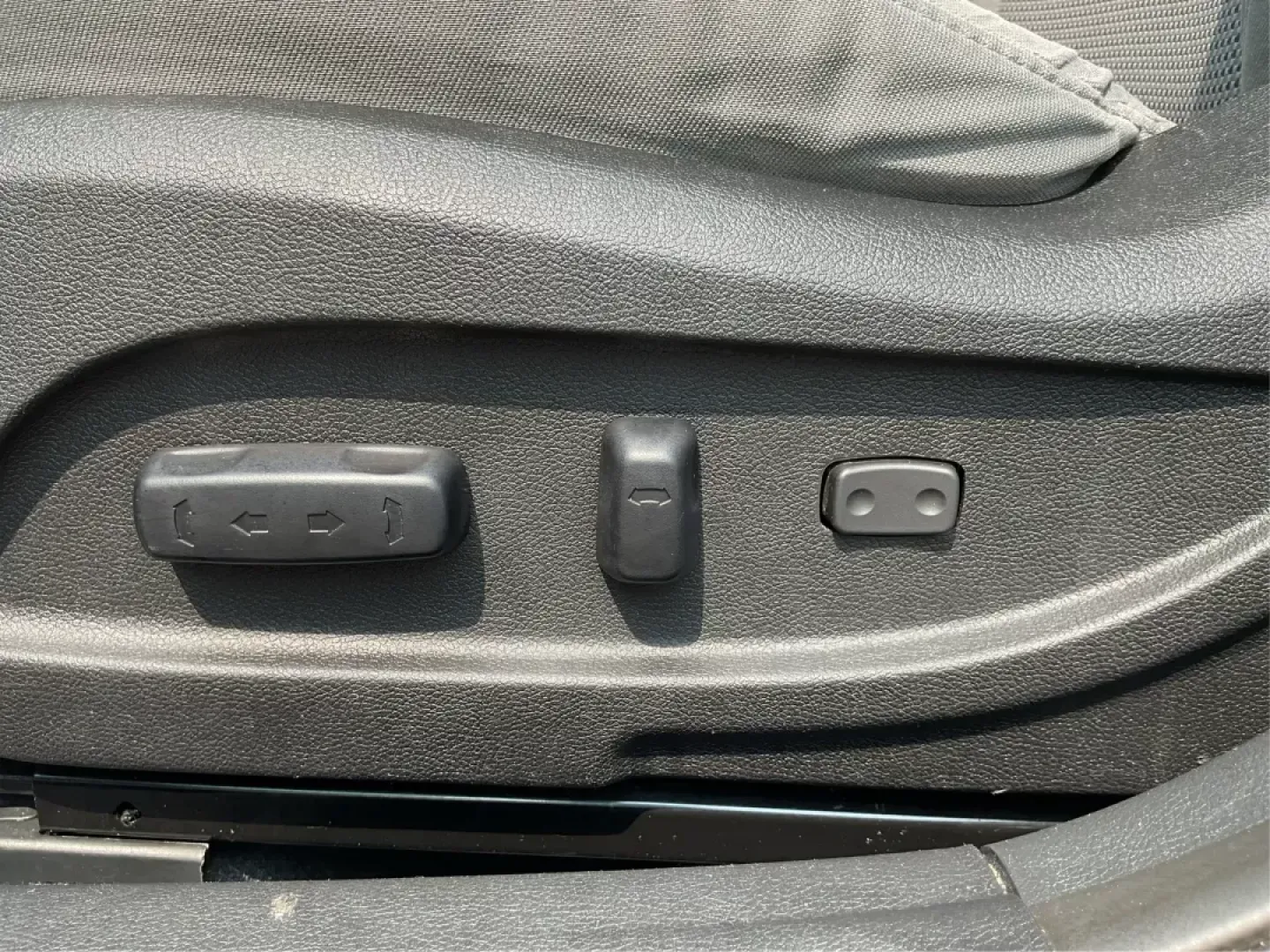 2014 Hyundai Sonata GLS (5NPEB4AC8EH) with an 2.4L I-4 gasoline direct injection engine, located at 401 Woodman Dr, Riverside, OH, 45431, (937) 908-9800, 39.761024, -84.120956 - Photo#16