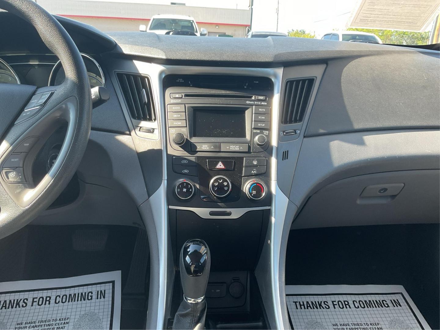 2014 Hyundai Sonata GLS (5NPEB4AC4EH) with an 2.4L I-4 gasoline direct injection engine, located at 1184 Kauffman Ave, Fairborn, OH, 45324, (937) 908-9800, 39.807072, -84.031563 - Photo#12