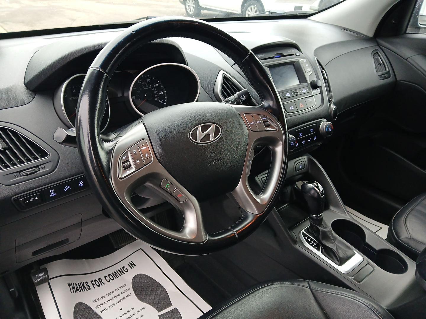 2014 Hyundai Tucson GLS AWD (KM8JUCAGXEU) with an 2.4L L4 DOHC 16V engine, 6-Speed Automatic transmission, located at 1951 S Dayton Lakeview Rd., New Carlisle, OH, 45344, (937) 908-9800, 39.890999, -84.050255 - Photo#8
