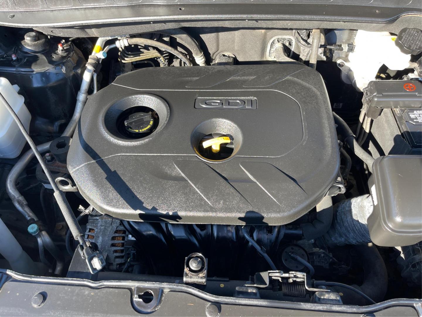 2014 Black Hyundai Tucson GL Auto AWD (KM8JTCAF0EU) with an 2.0L L4 DOHC 16V engine, 6-Speed Automatic transmission, located at 880 E. National Road, OH, 45377, (937) 908-9800, 39.891918, -84.183975 - Photo#10
