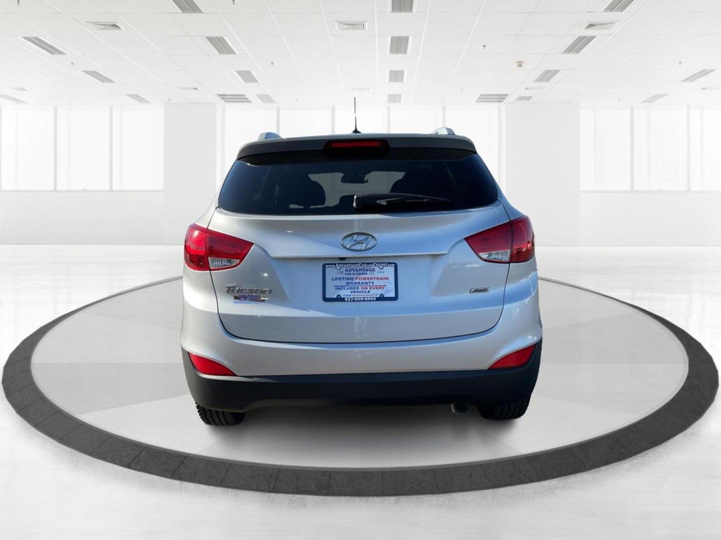 2014 Hyundai Tucson SE (KM8JUCAG8EU) with an Theta II 2.4L I-4 gasoline direct injection engine, located at 880 E. National Road, OH, 45377, (937) 908-9800, 39.891918, -84.183975 - Photo#3