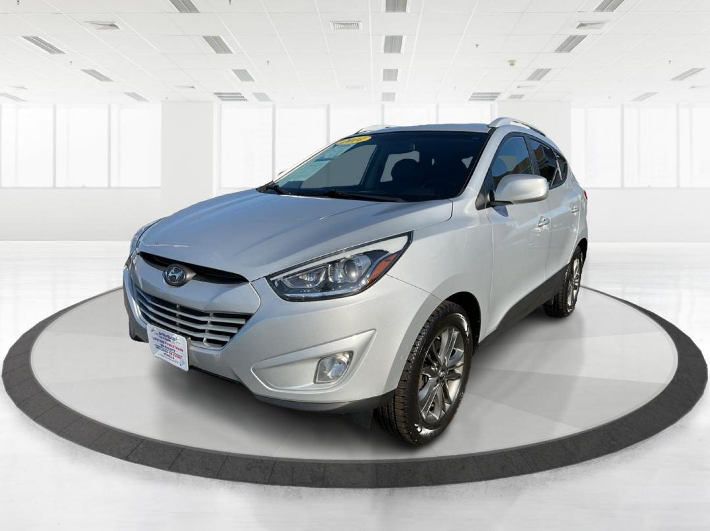 2014 Hyundai Tucson SE (KM8JUCAG8EU) with an Theta II 2.4L I-4 gasoline direct injection engine, located at 880 E. National Road, OH, 45377, (937) 908-9800, 39.891918, -84.183975 - Photo#7