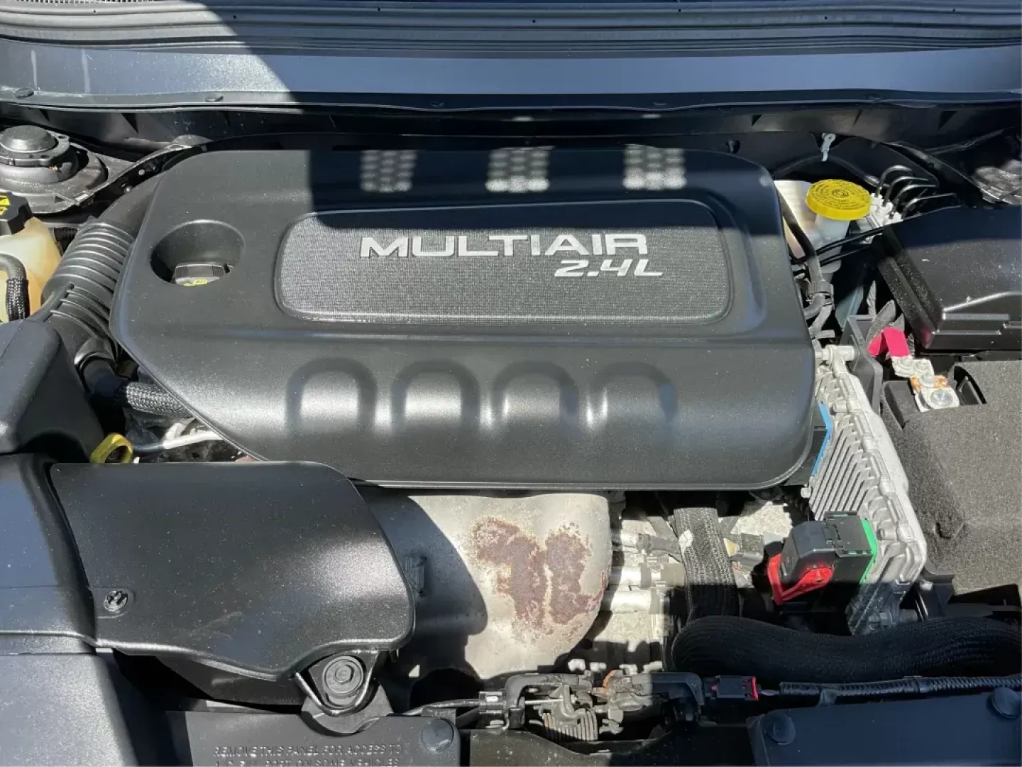 2014 Jeep Cherokee Limited 4WD (1C4PJMDBXEW) with an 2.4L L4 DOHC 16V engine, 9-Speed Automatic transmission, located at 1951 S Dayton Lakeview Rd., New Carlisle, OH, 45344, (937) 908-9800, 39.890999, -84.050255 - Photo#10