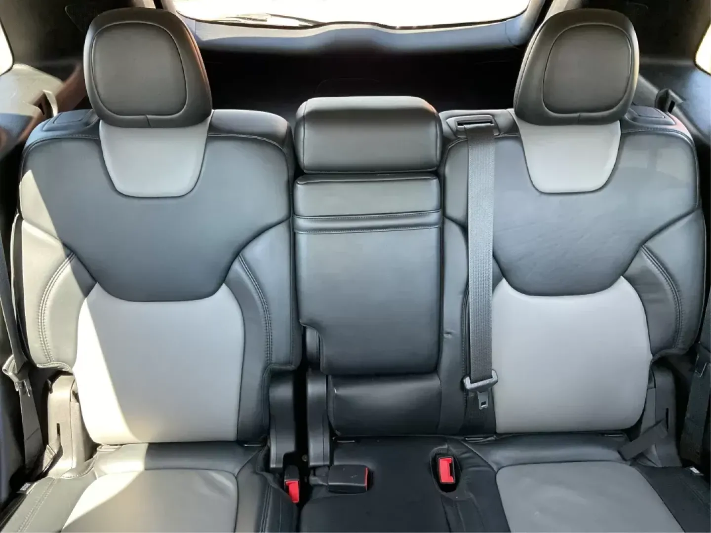 2014 Jeep Cherokee Limited 4WD (1C4PJMDBXEW) with an 2.4L L4 DOHC 16V engine, 9-Speed Automatic transmission, located at 1951 S Dayton Lakeview Rd., New Carlisle, OH, 45344, (937) 908-9800, 39.890999, -84.050255 - Photo#13