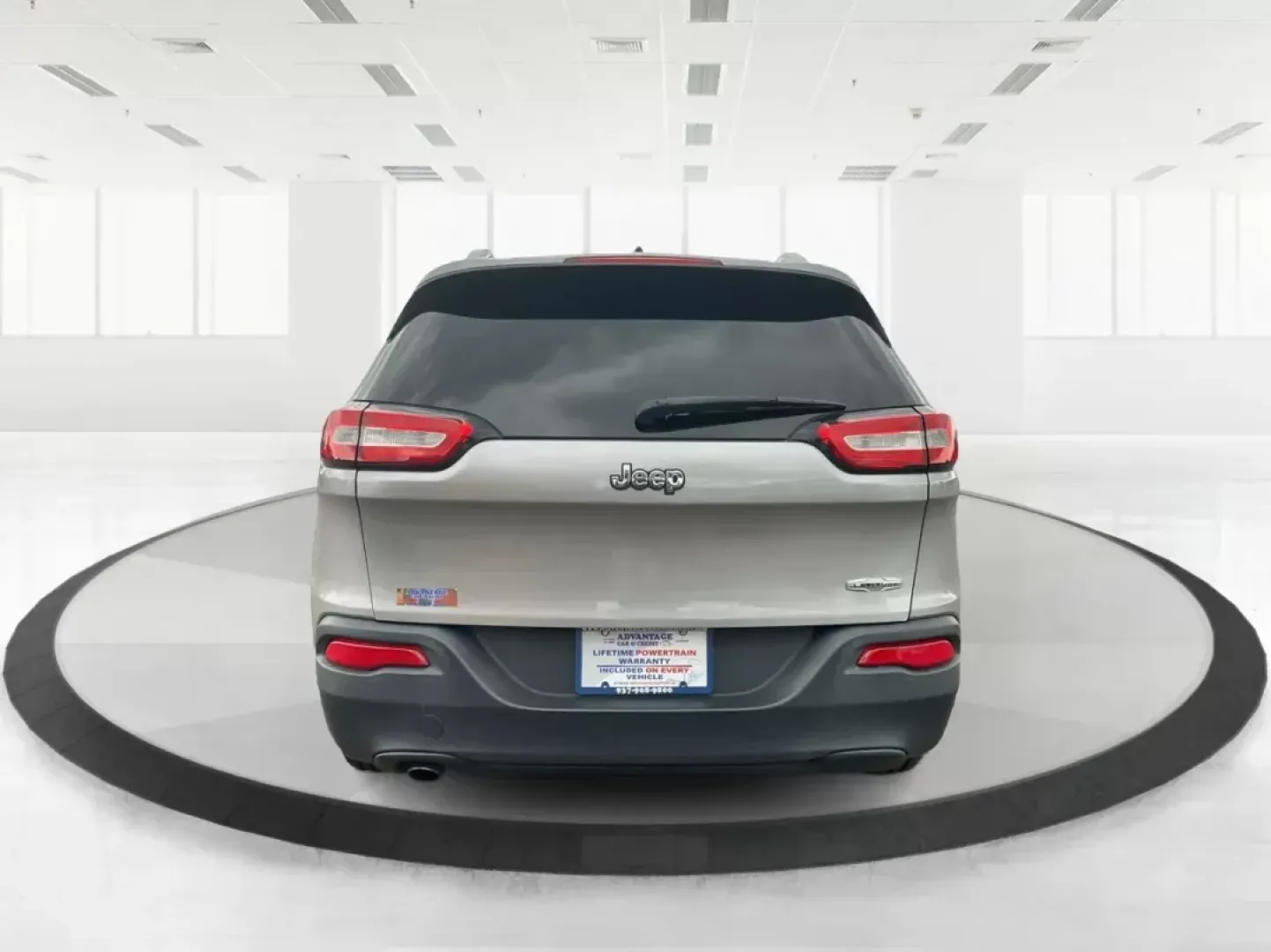 2014 Jeep Cherokee Latitude (1C4PJLCB4EW) with an Other engine, located at 1230 East Main St, Xenia, OH, 45385, (937) 908-9800, 39.688042, -83.910538 - Photo#1