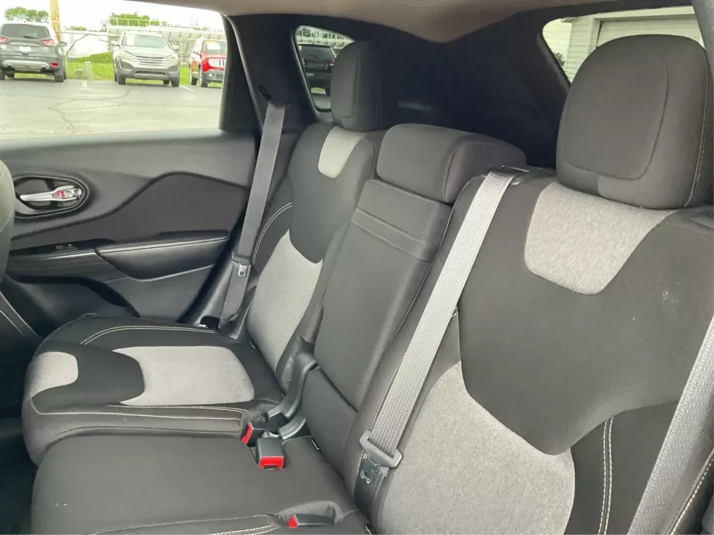 2014 Jeep Cherokee Latitude (1C4PJLCB4EW) with an Other engine, located at 1230 East Main St, Xenia, OH, 45385, (937) 908-9800, 39.688042, -83.910538 - Photo#8