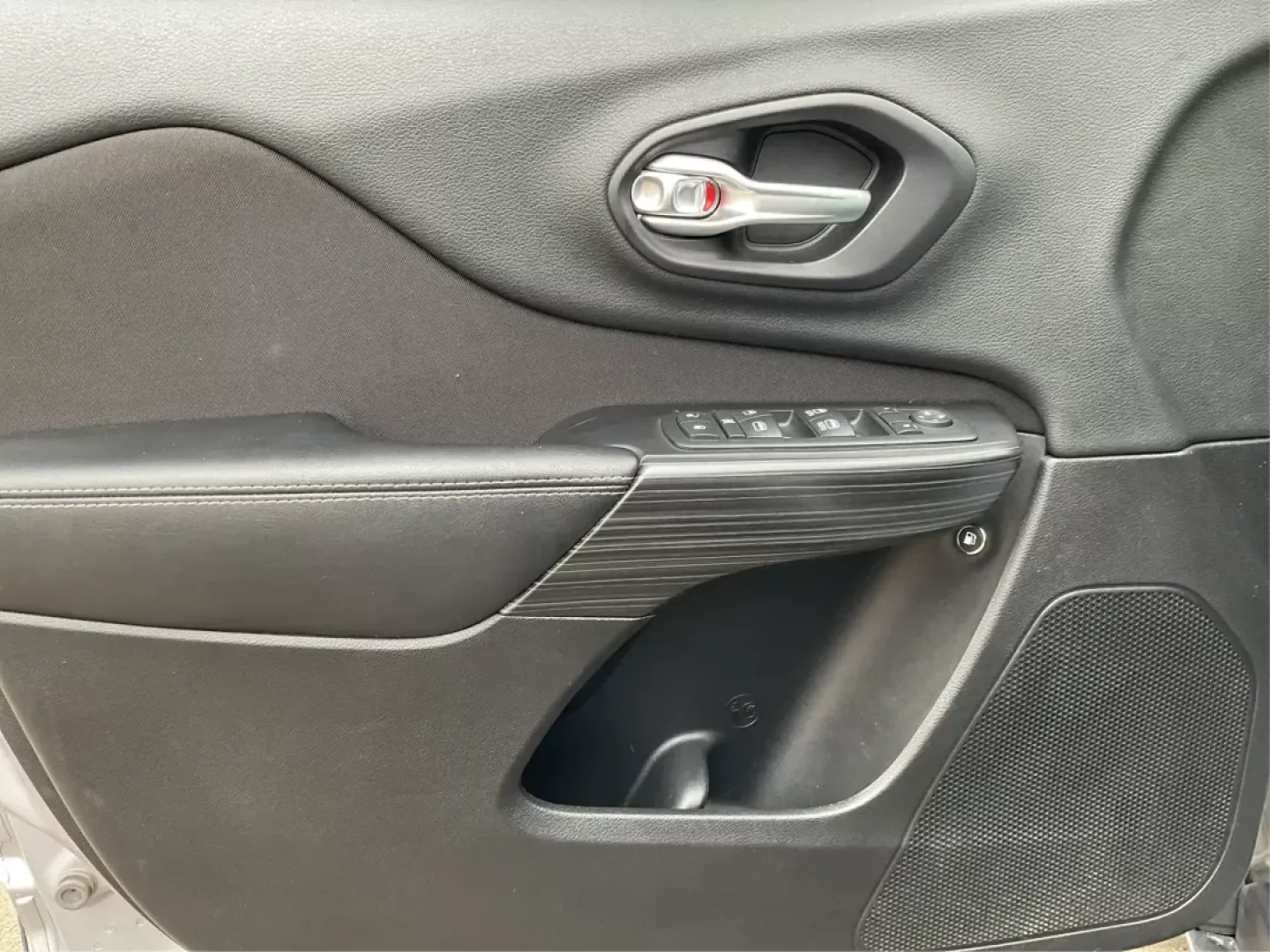 2014 Jeep Cherokee Latitude (1C4PJLCB4EW) with an Other engine, located at 1230 East Main St, Xenia, OH, 45385, (937) 908-9800, 39.688042, -83.910538 - Photo#16