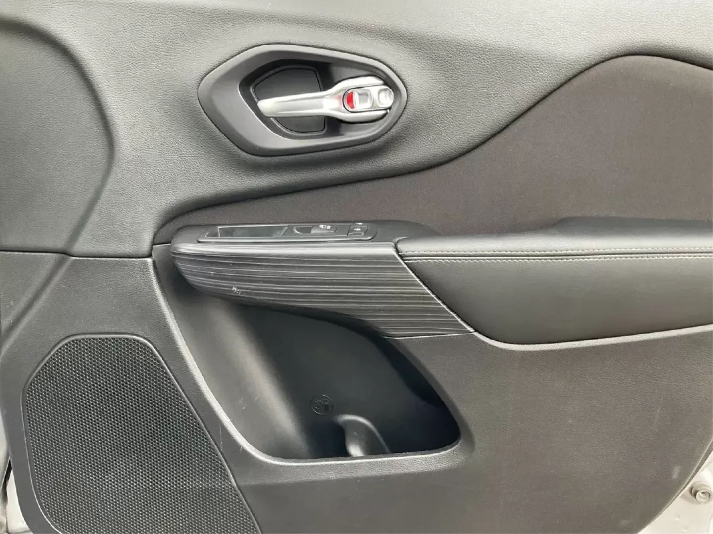 2014 Jeep Cherokee Latitude (1C4PJLCB4EW) with an Other engine, located at 1230 East Main St, Xenia, OH, 45385, (937) 908-9800, 39.688042, -83.910538 - Photo#17