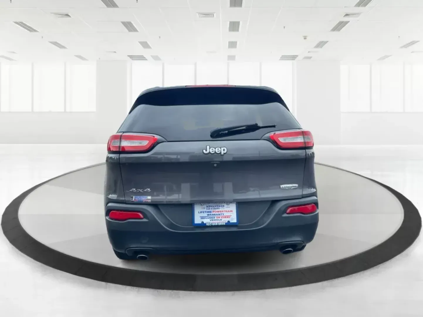 2014 Jeep Cherokee Latitude (1C4PJMCS3EW) with an Other engine, located at 880 E. National Road, OH, 45377, (937) 908-9800, 39.891918, -84.183975 - Photo#3