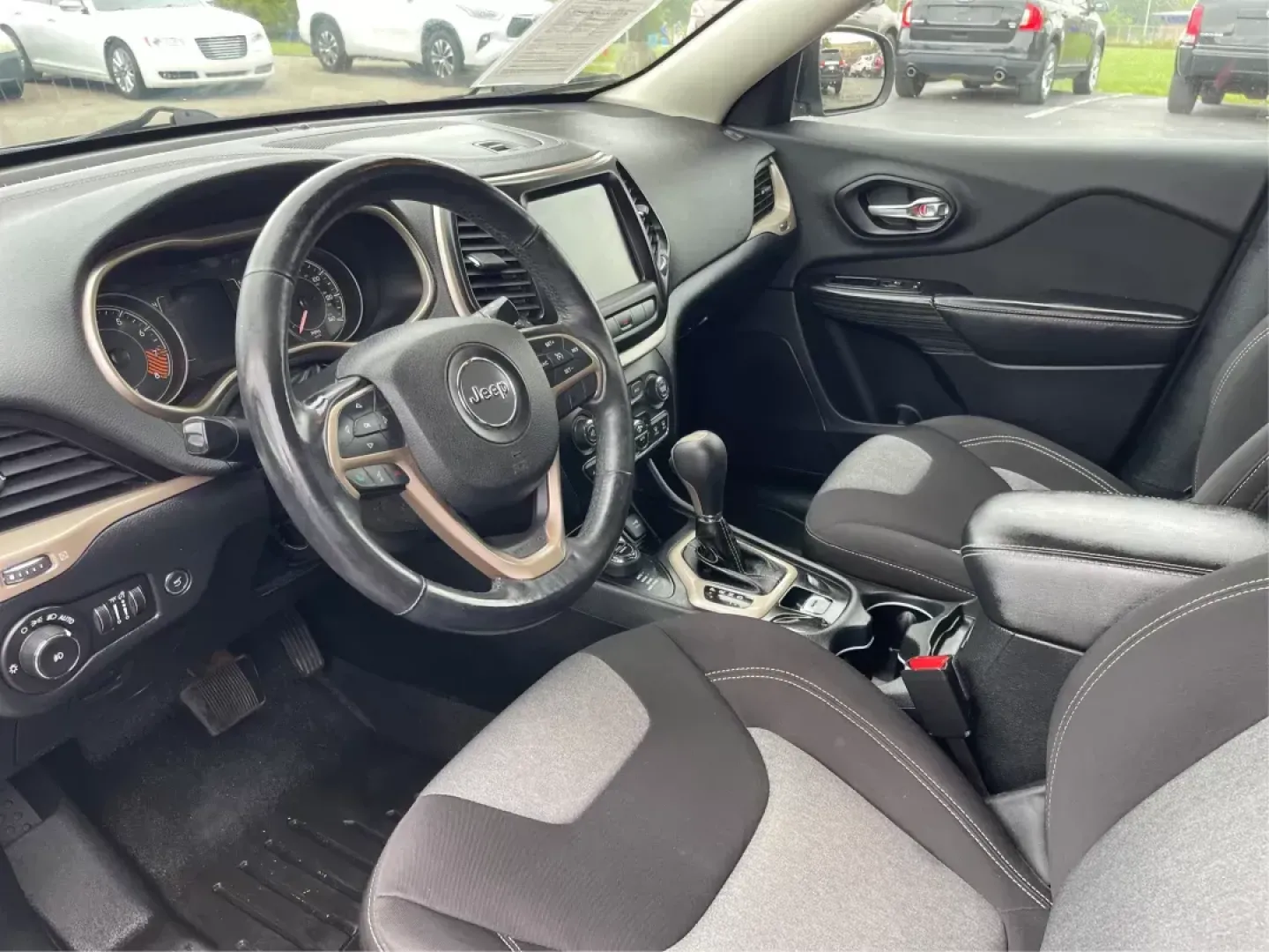 2014 Jeep Cherokee Latitude (1C4PJMCS3EW) with an Other engine, located at 880 E. National Road, OH, 45377, (937) 908-9800, 39.891918, -84.183975 - Photo#8