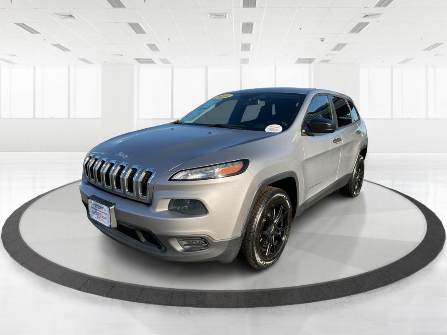 2014 Jeep Cherokee Sport (1C4PJLAB6EW) with an MultiAir2 Tigershark 2.4L I-4 variable valve contr engine, located at 1951 S Dayton Lakeview Rd., New Carlisle, OH, 45344, (937) 908-9800, 39.890999, -84.050255 - Photo#7