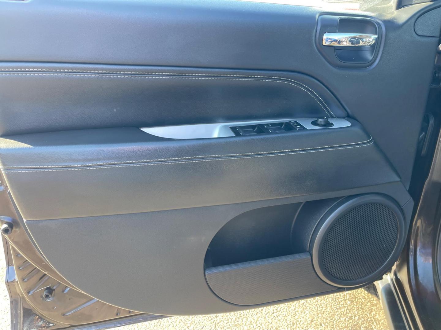 2014 Jeep Compass Latitude (1C4NJDEB7ED) with an Other engine, located at 8750 N County Rd 25A, Piqua, OH, 45356, (937) 908-9800, 40.164391, -84.232513 - Photo#17