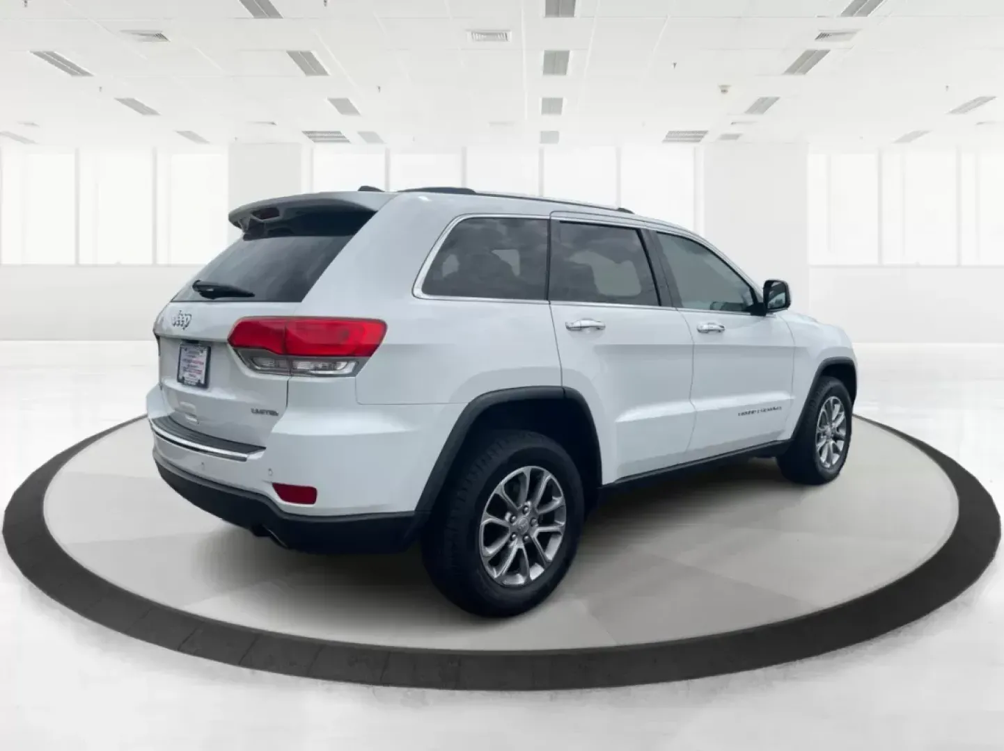 2014 Jeep Grand Cherokee Limited (1C4RJFBG4EC) with an Other engine, located at 401 Woodman Dr, Riverside, OH, 45431, (937) 908-9800, 39.761024, -84.120956 - Photo#2
