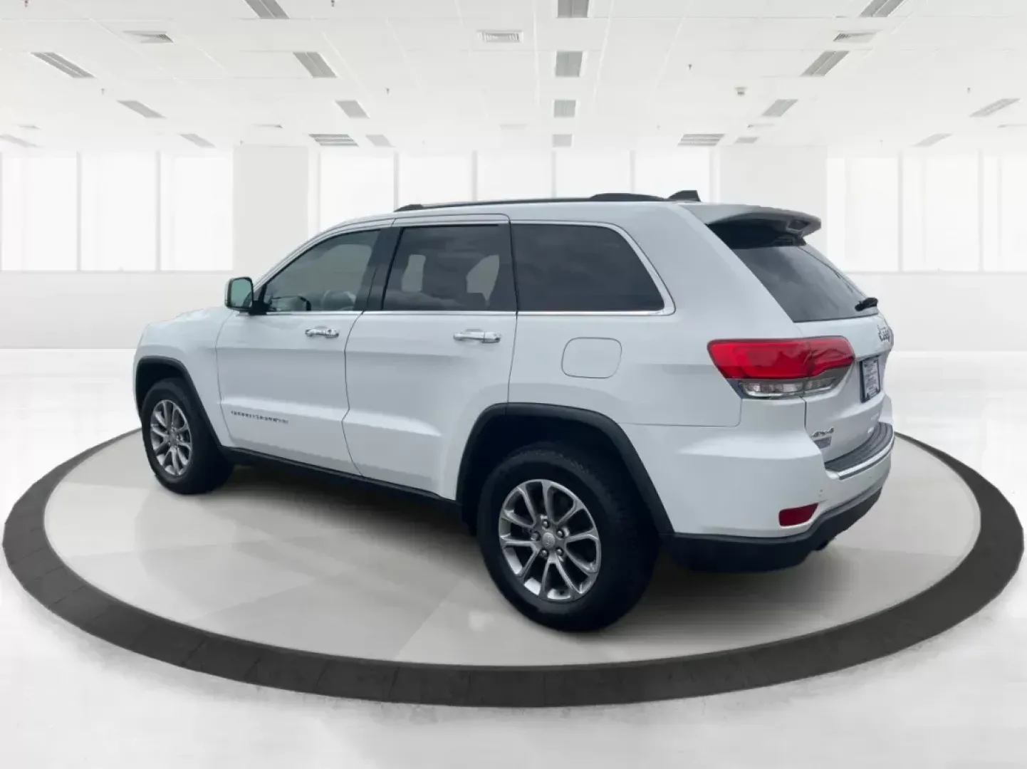 2014 Jeep Grand Cherokee Limited (1C4RJFBG4EC) with an Other engine, located at 401 Woodman Dr, Riverside, OH, 45431, (937) 908-9800, 39.761024, -84.120956 - Photo#5